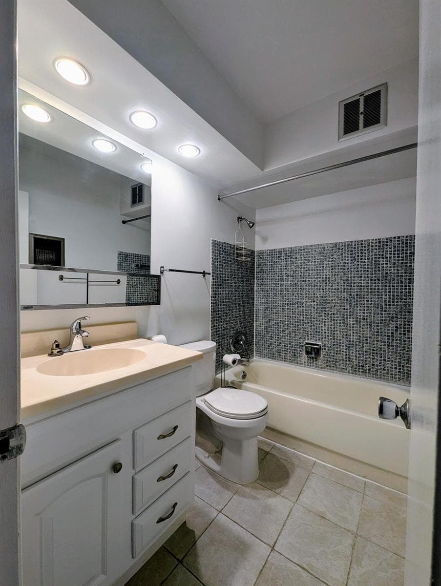 131 Doolen Court 303 photo 7