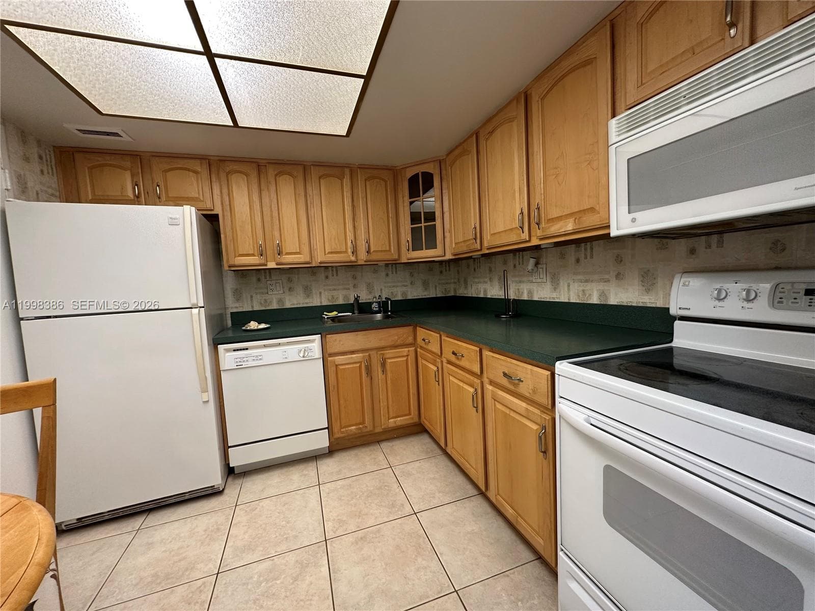 3180 Ocean Dr 621 photo 22