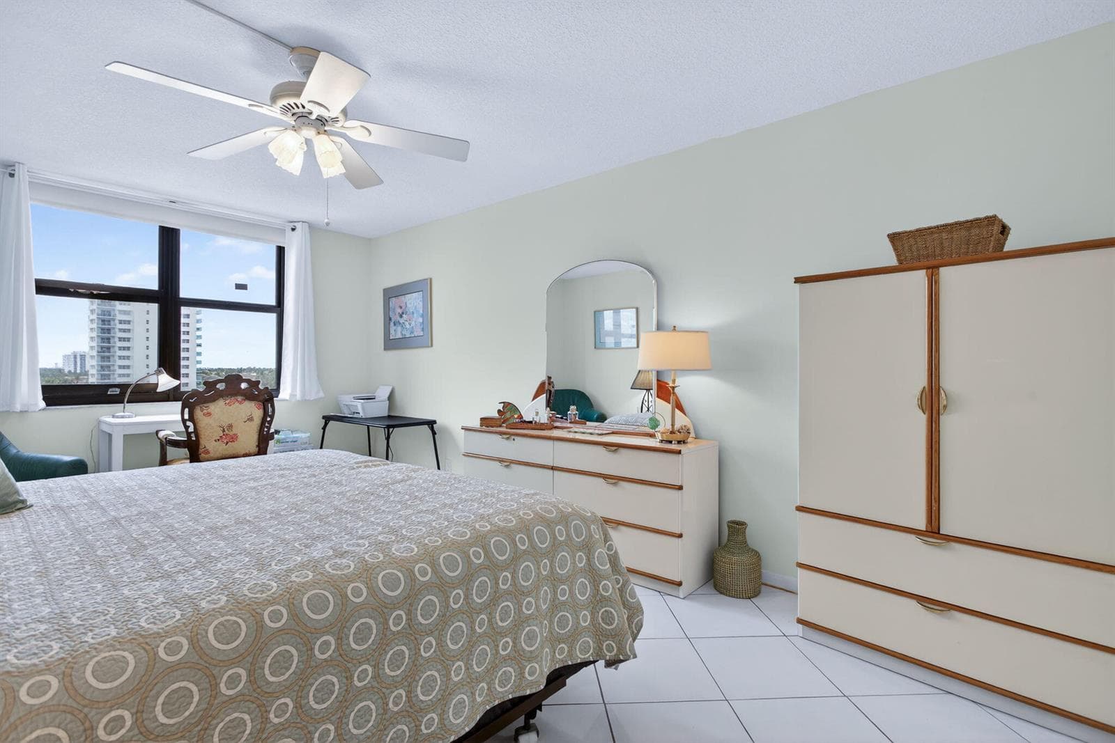 1500 N Ocean Boulevard 602 photo 22