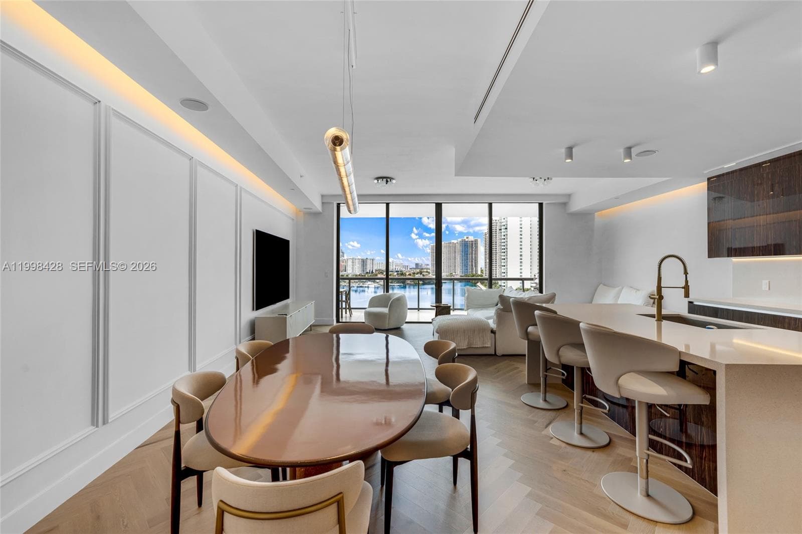 3300 188th St 812 photo 4