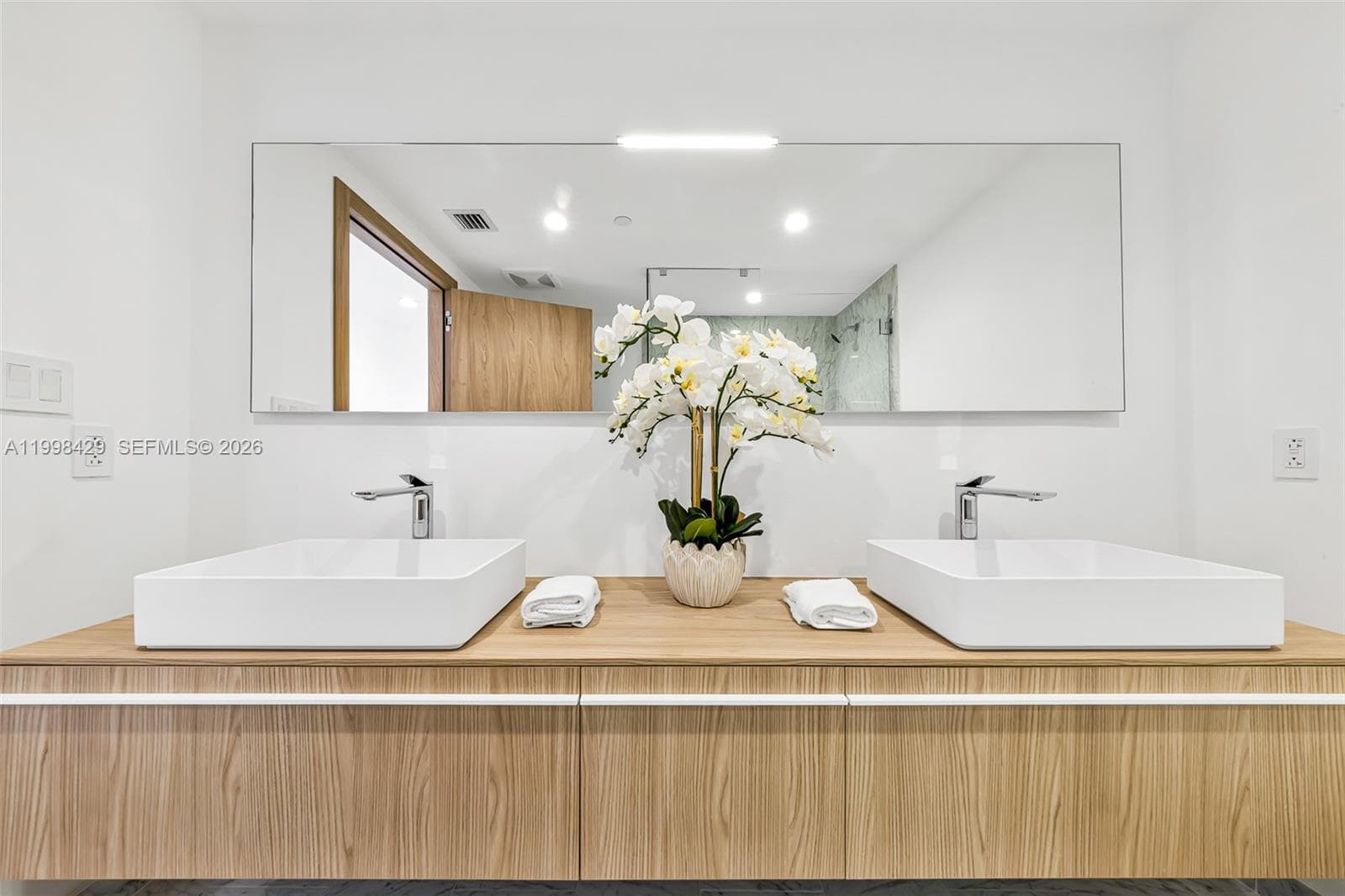 1135 103rd St 304 photo 17