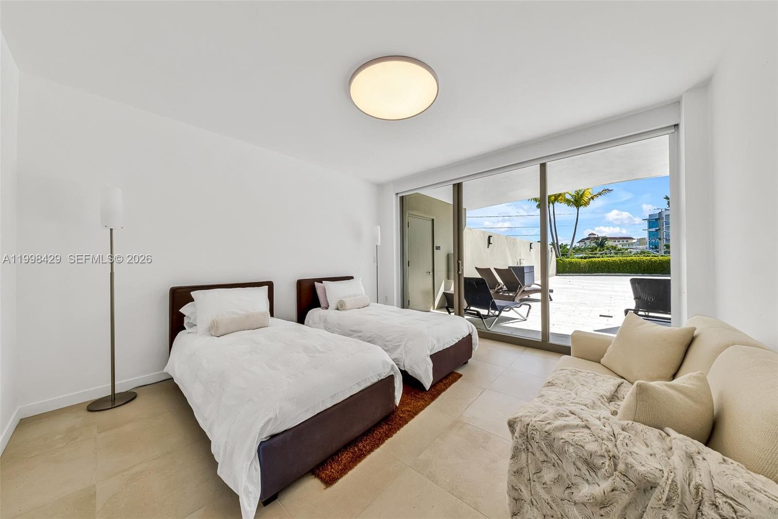 1135 103rd St 304 photo 18