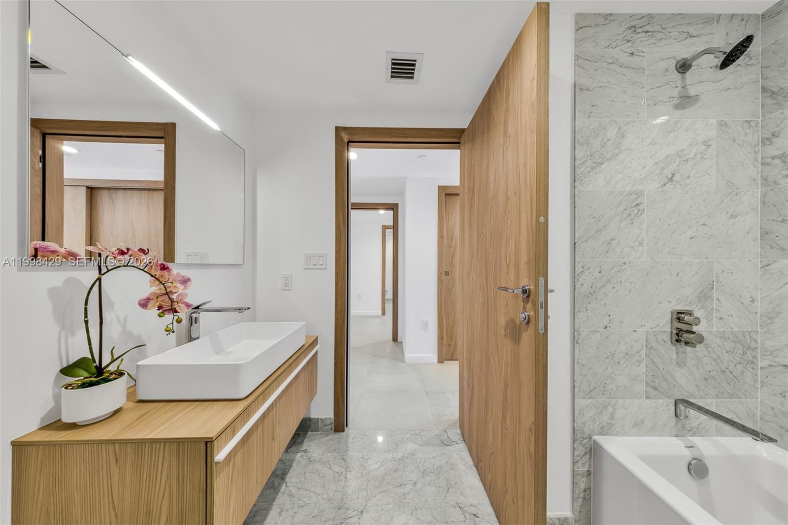 1135 103rd St 304 photo 19