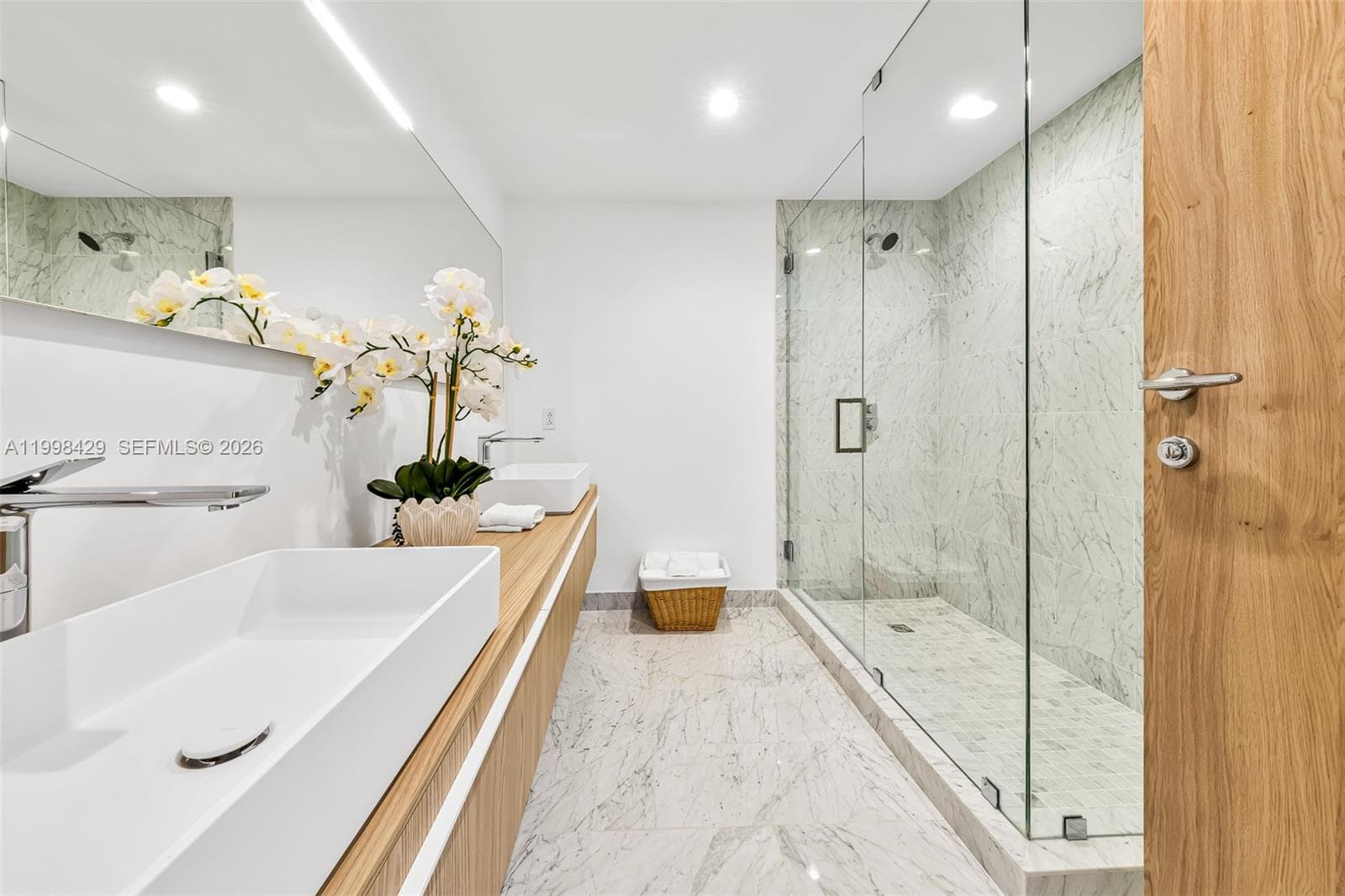 1135 103rd St 304 photo 19