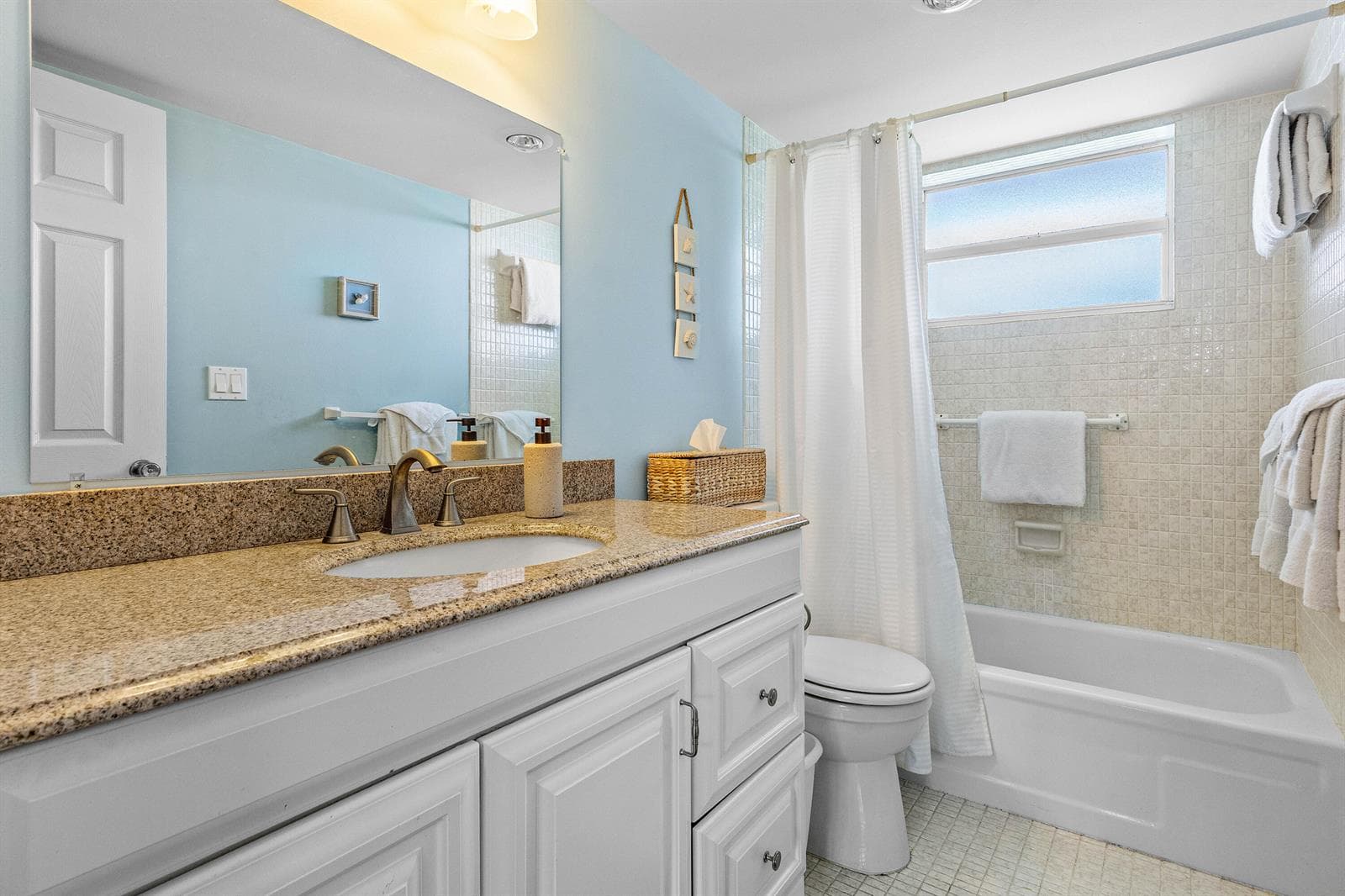 1820 New Palm Way 103 photo 12
