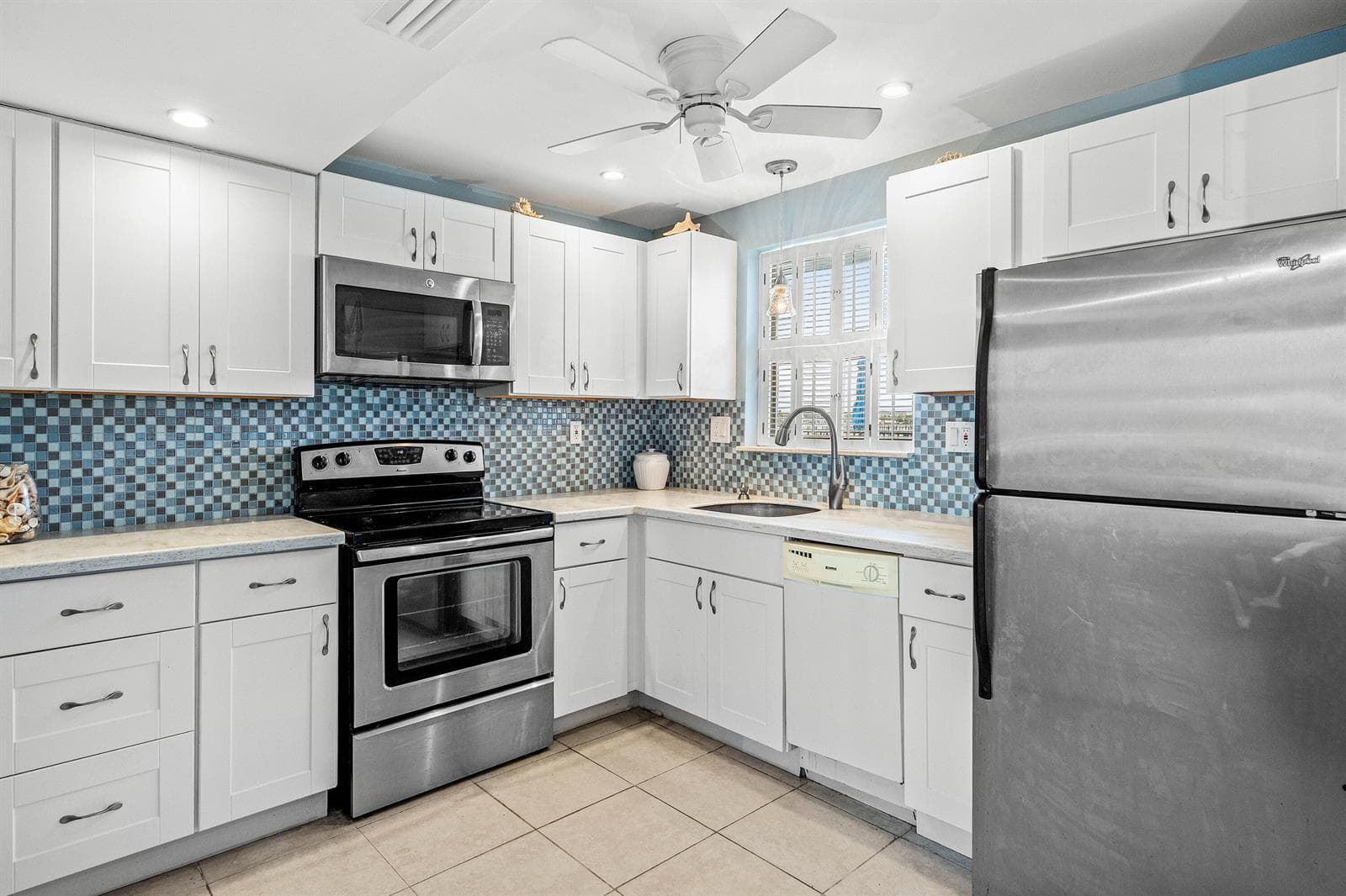 1820 New Palm Way 103 photo 7