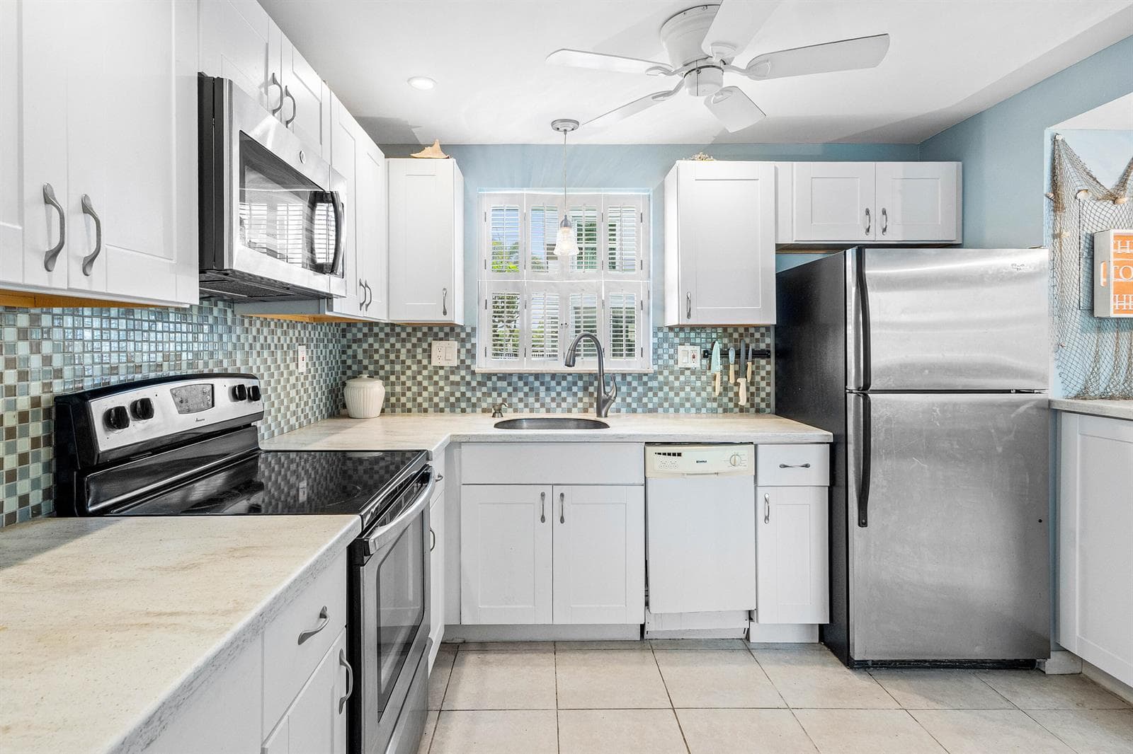 1820 New Palm Way 103 photo 8