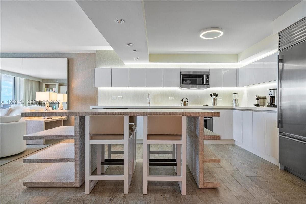 102 24th St 1520 photo 6