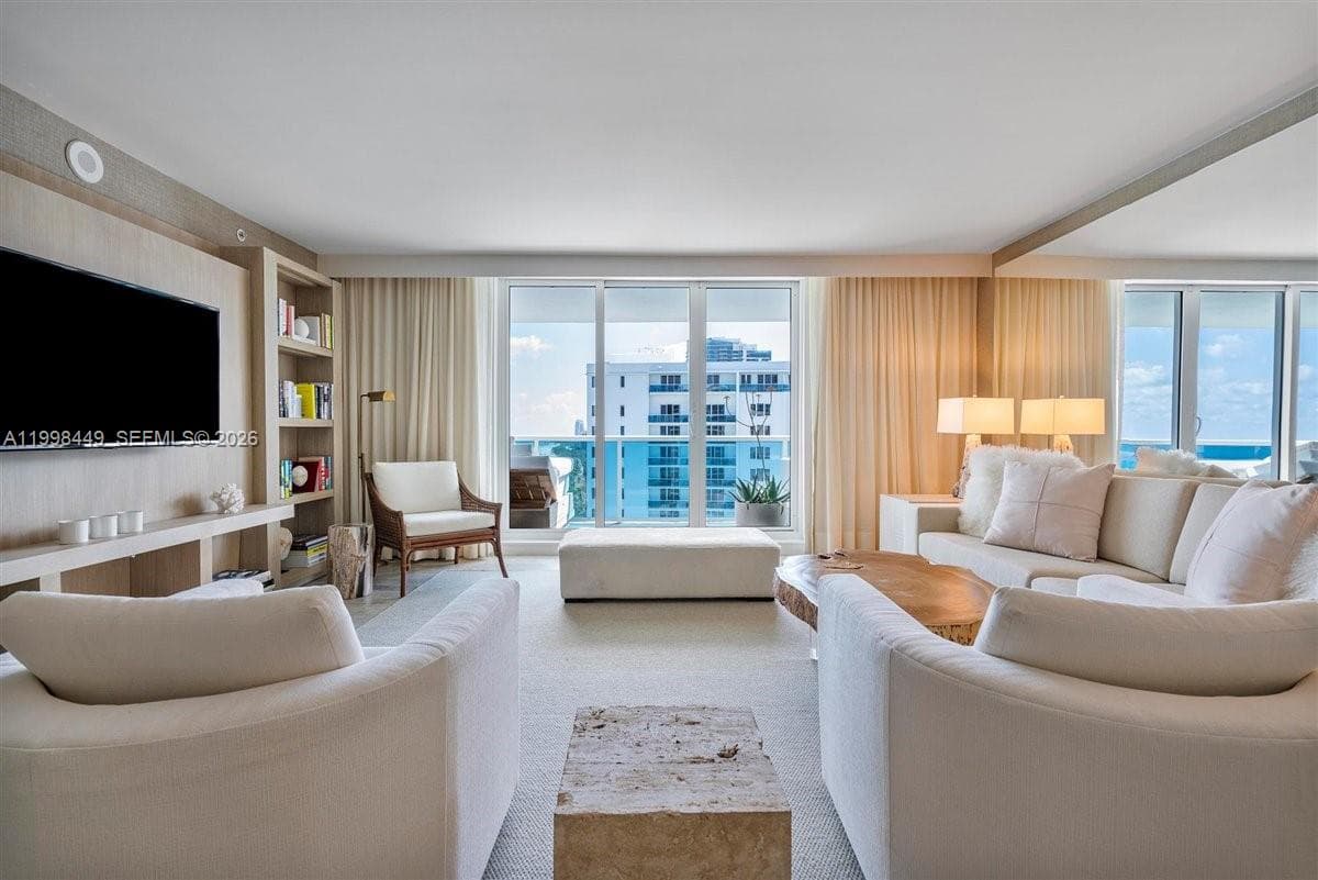 102 24th St 1520 photo 3