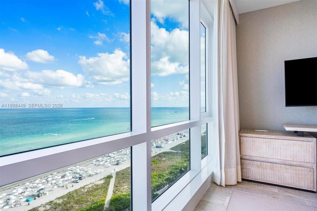 102 24th St 1520 photo 19