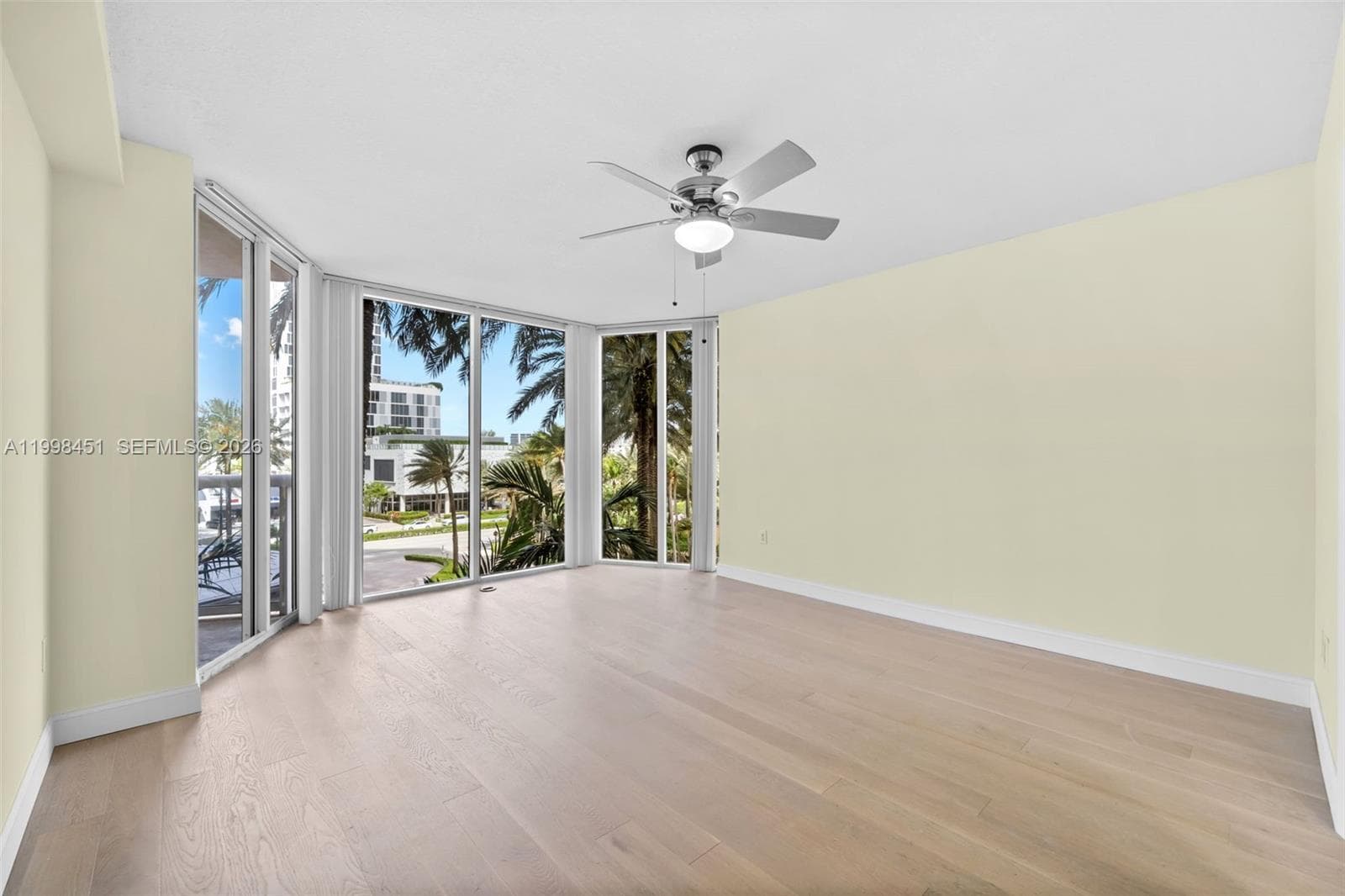17555 Collins Ave 406 photo 12