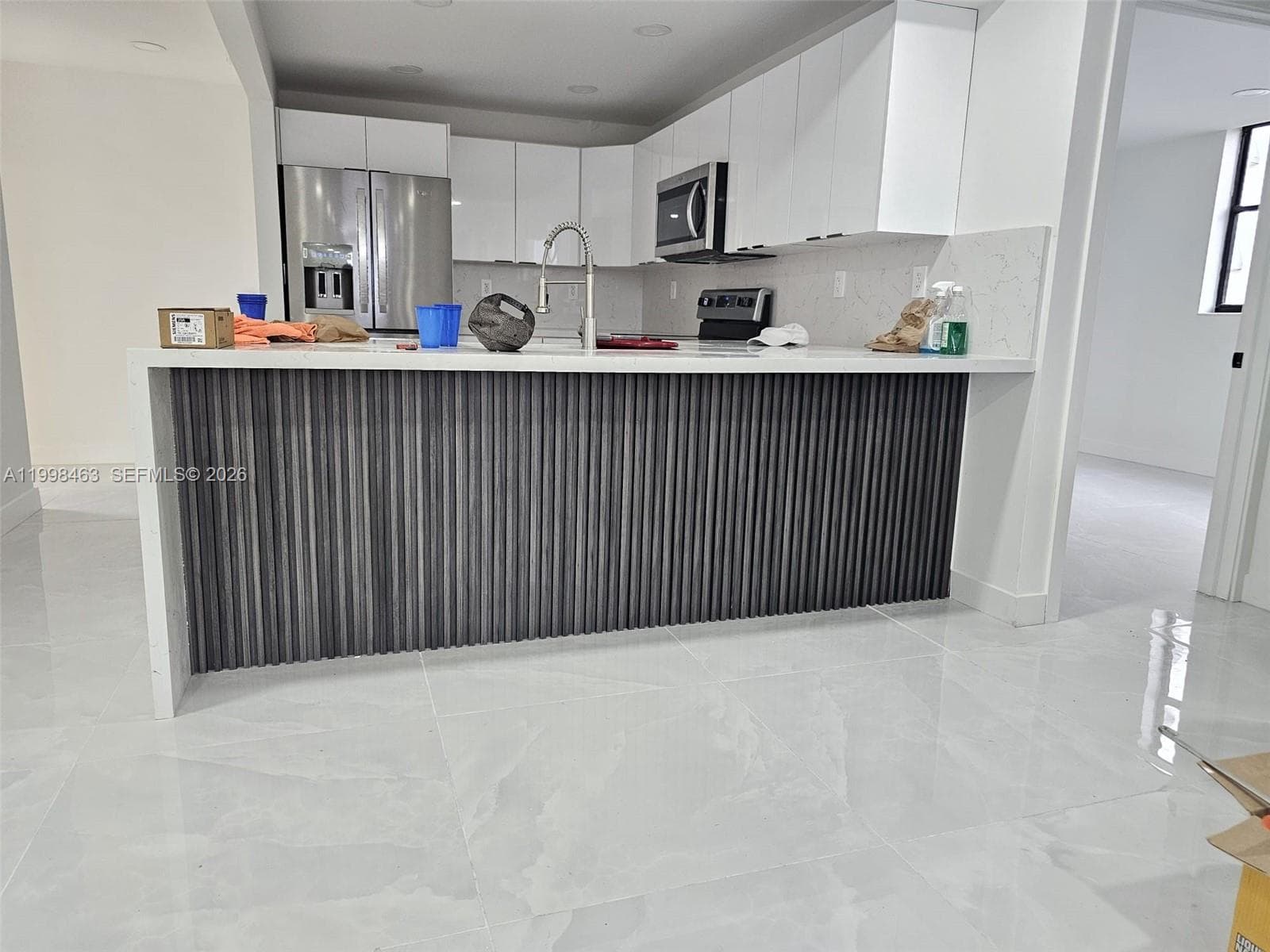 7125 Bay Dr 506 photo 4