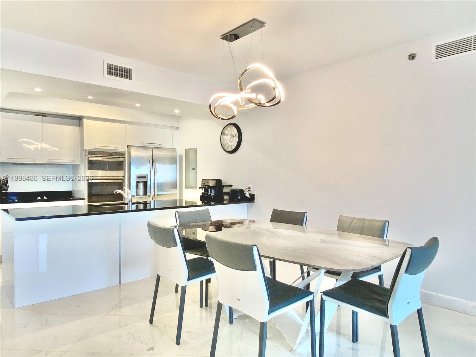 1830 Ocean Dr 3203 photo 5