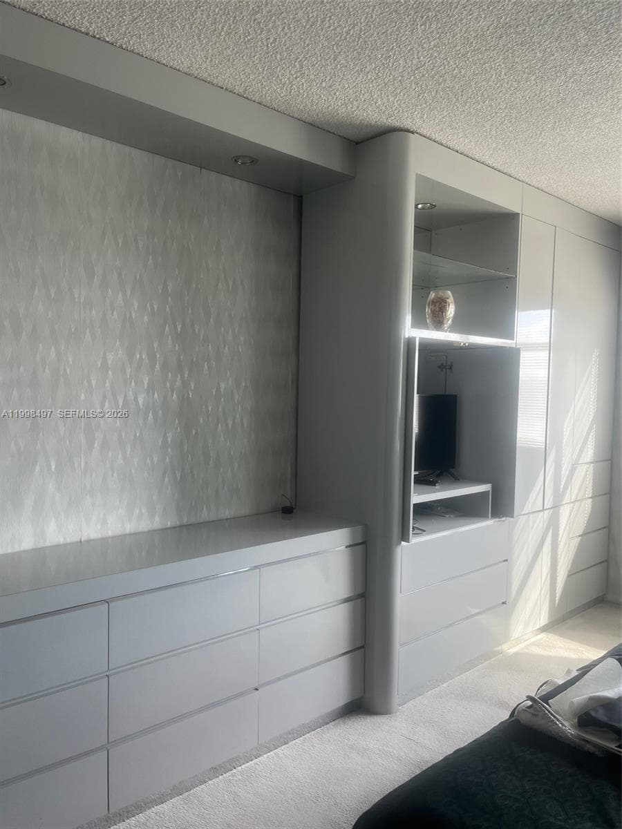 300 Bayview Dr 516 photo 16