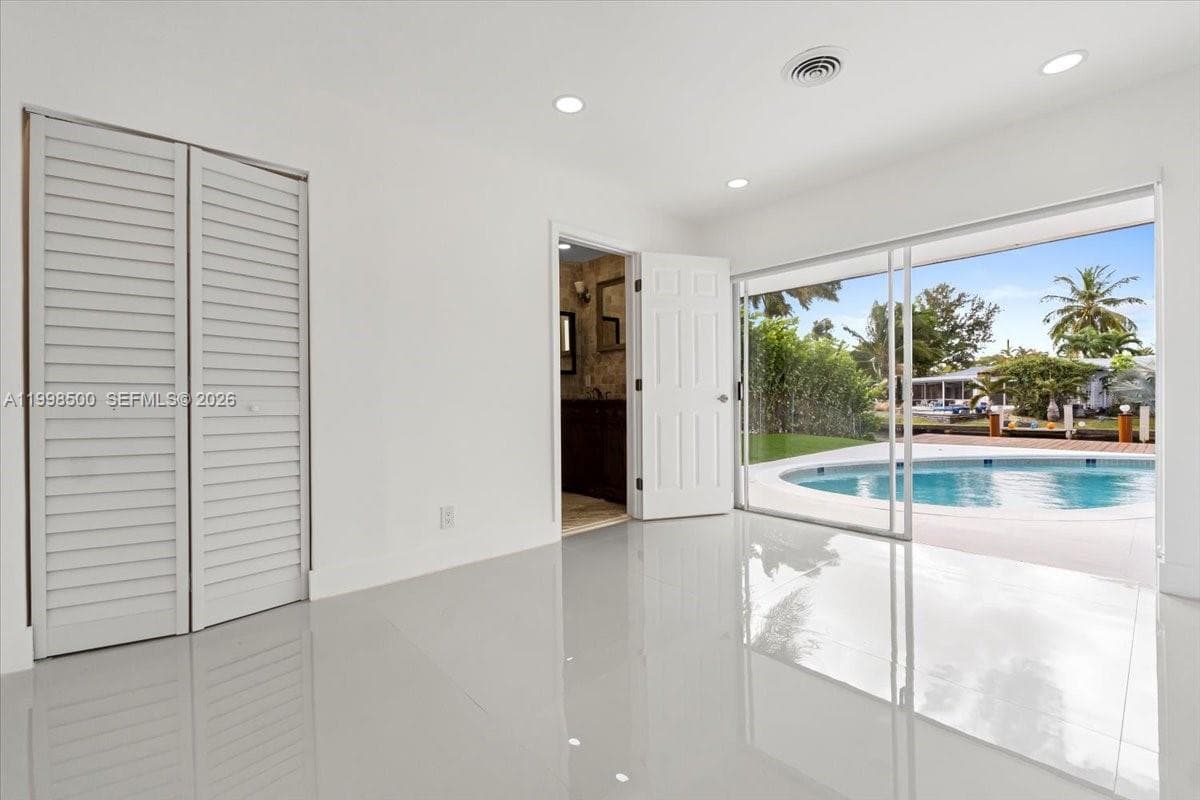 1910 36th St photo 24