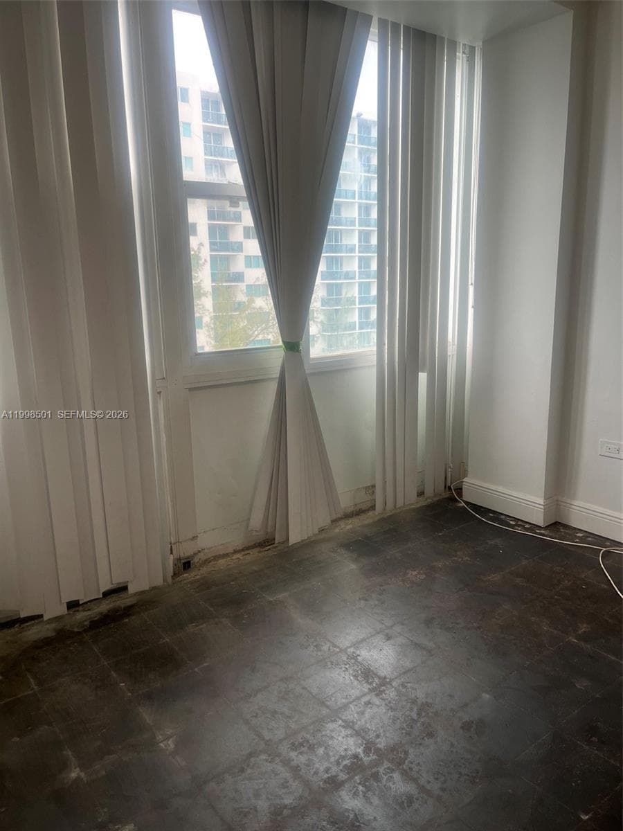 7545 E Treasure Dr 5H photo 23