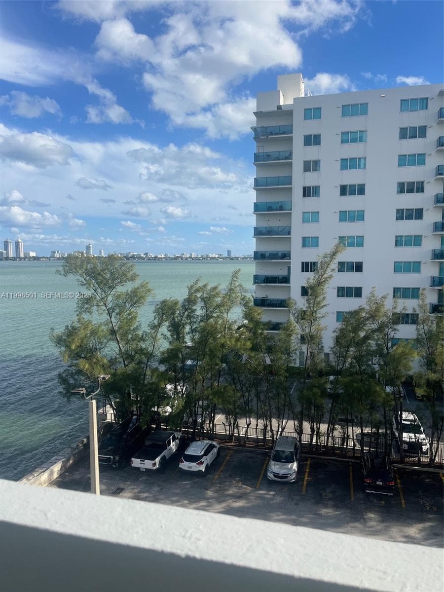 7545 Treasure Dr 5H photo 6