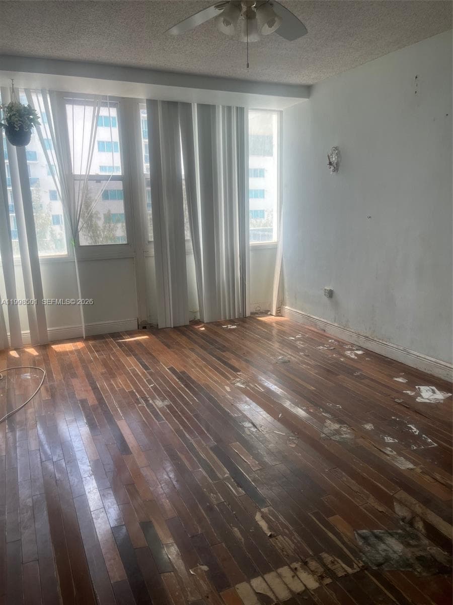 7545 Treasure Dr 5H photo 16