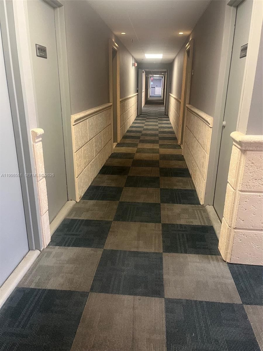 7545 Treasure Dr 5H photo 9