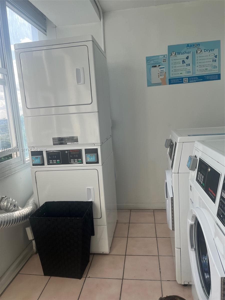 7545 Treasure Dr 5H photo 10