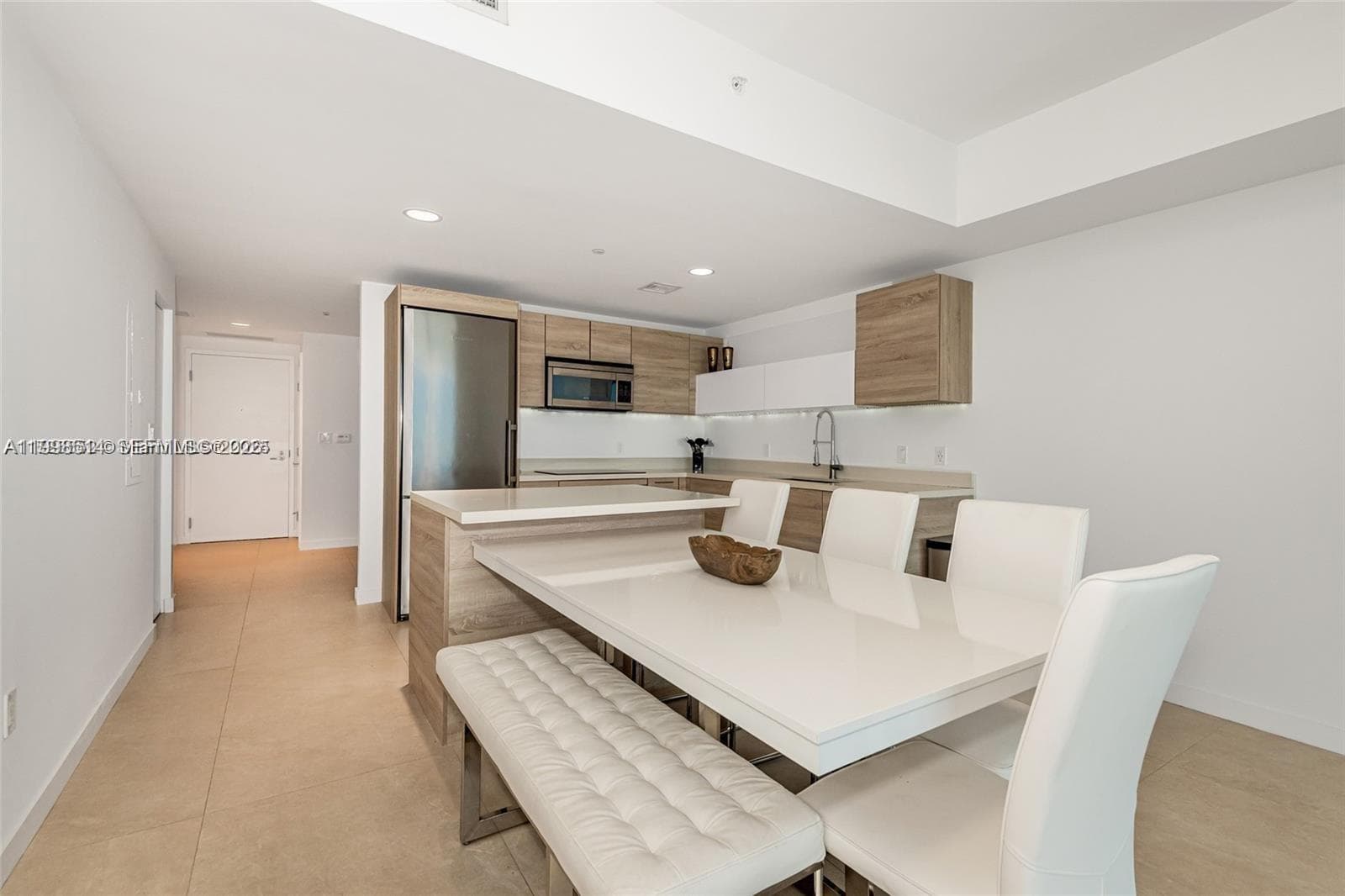 16385 Biscayne Blvd 2118 photo 22