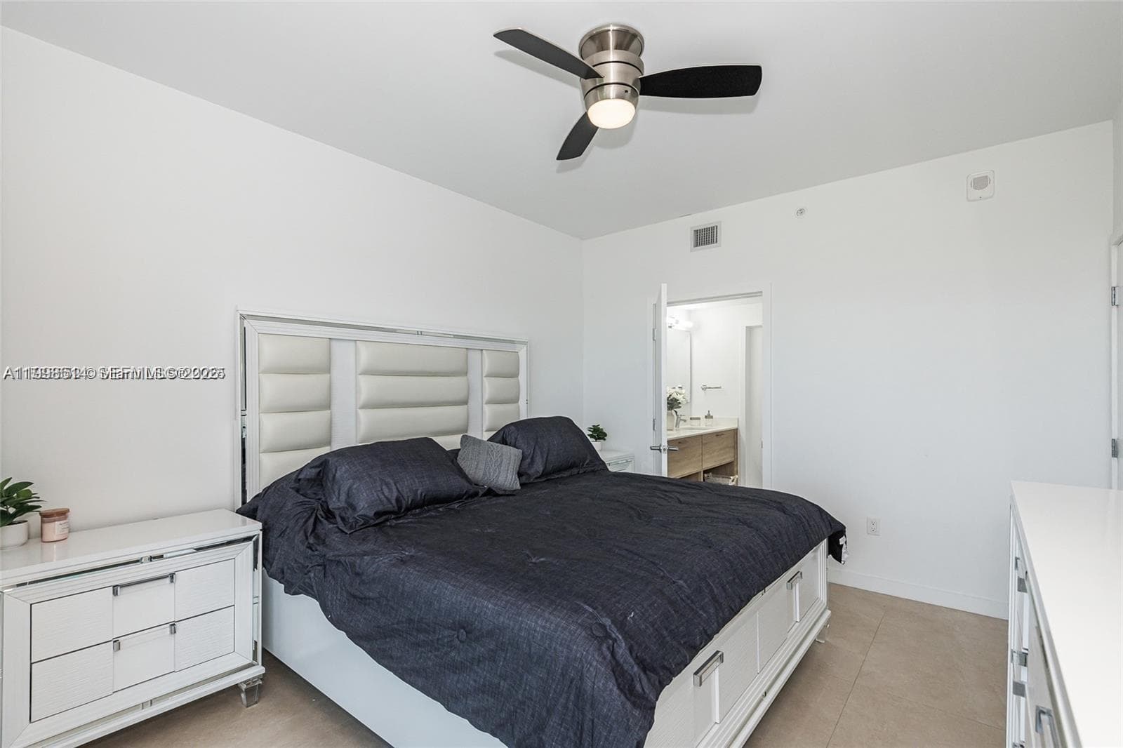 16385 Biscayne Blvd 2118 photo 7