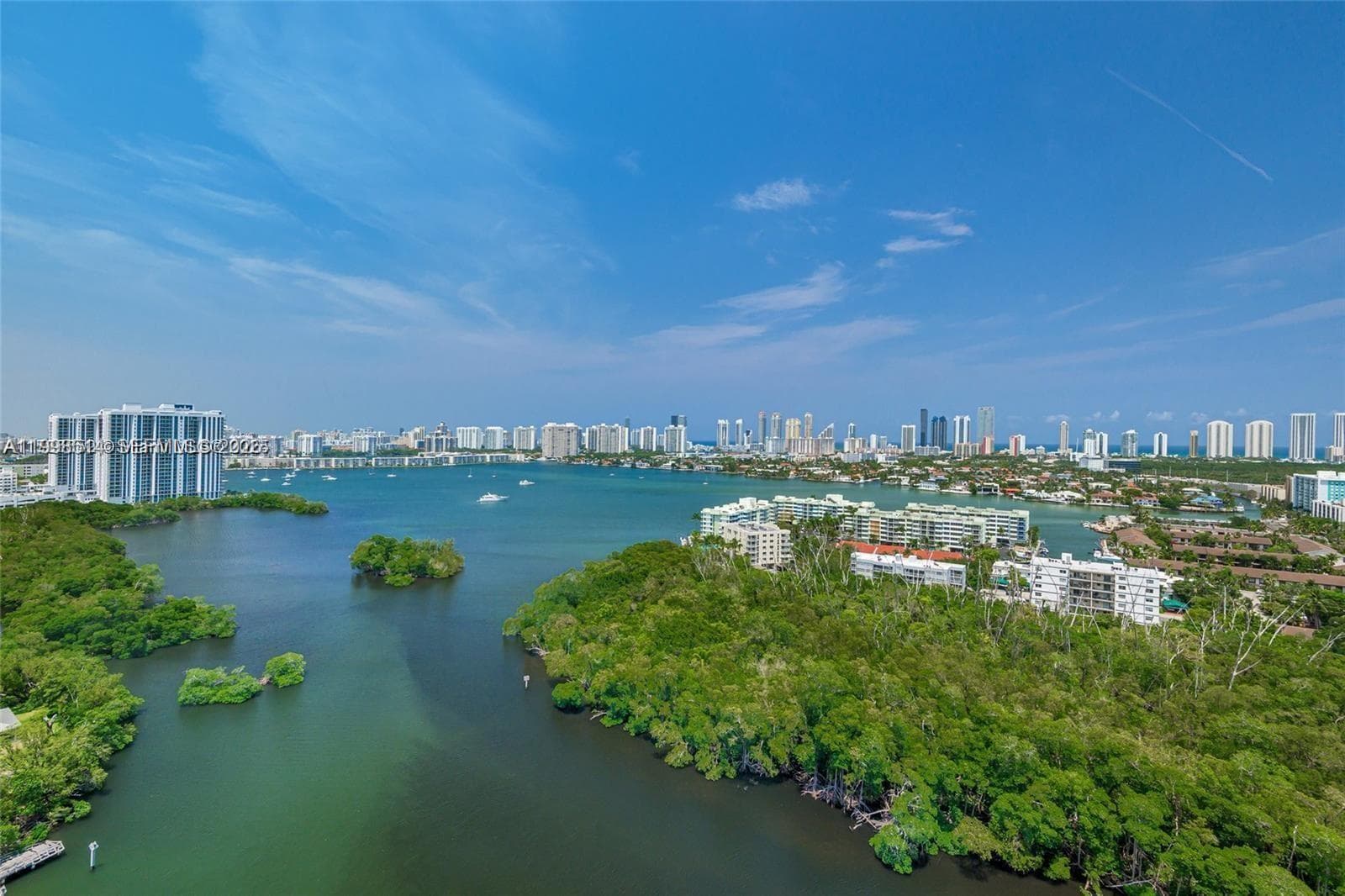 16385 Biscayne Blvd 2118 photo 3