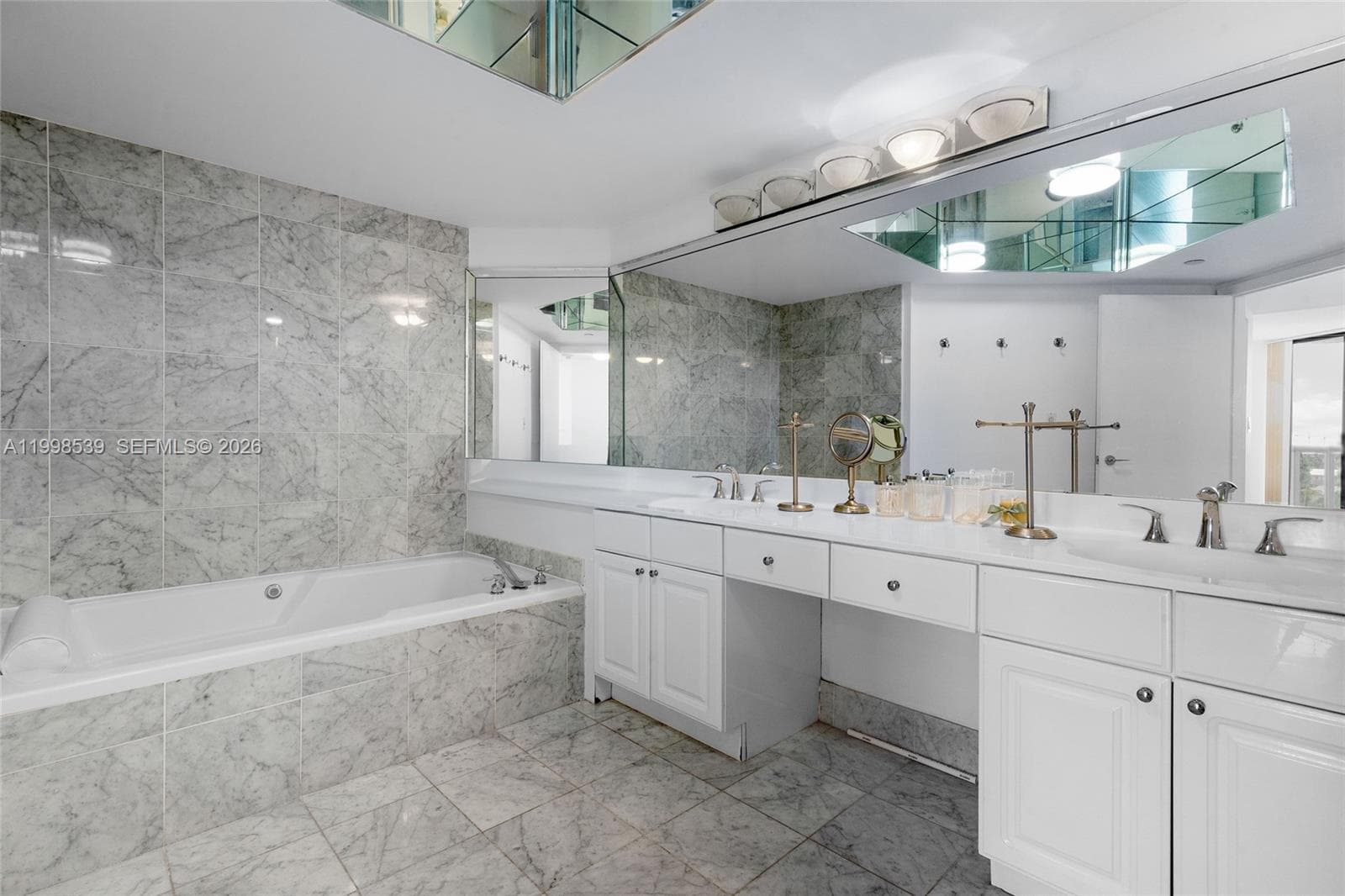 3598 Yacht Club Dr 601+DEN photo 24