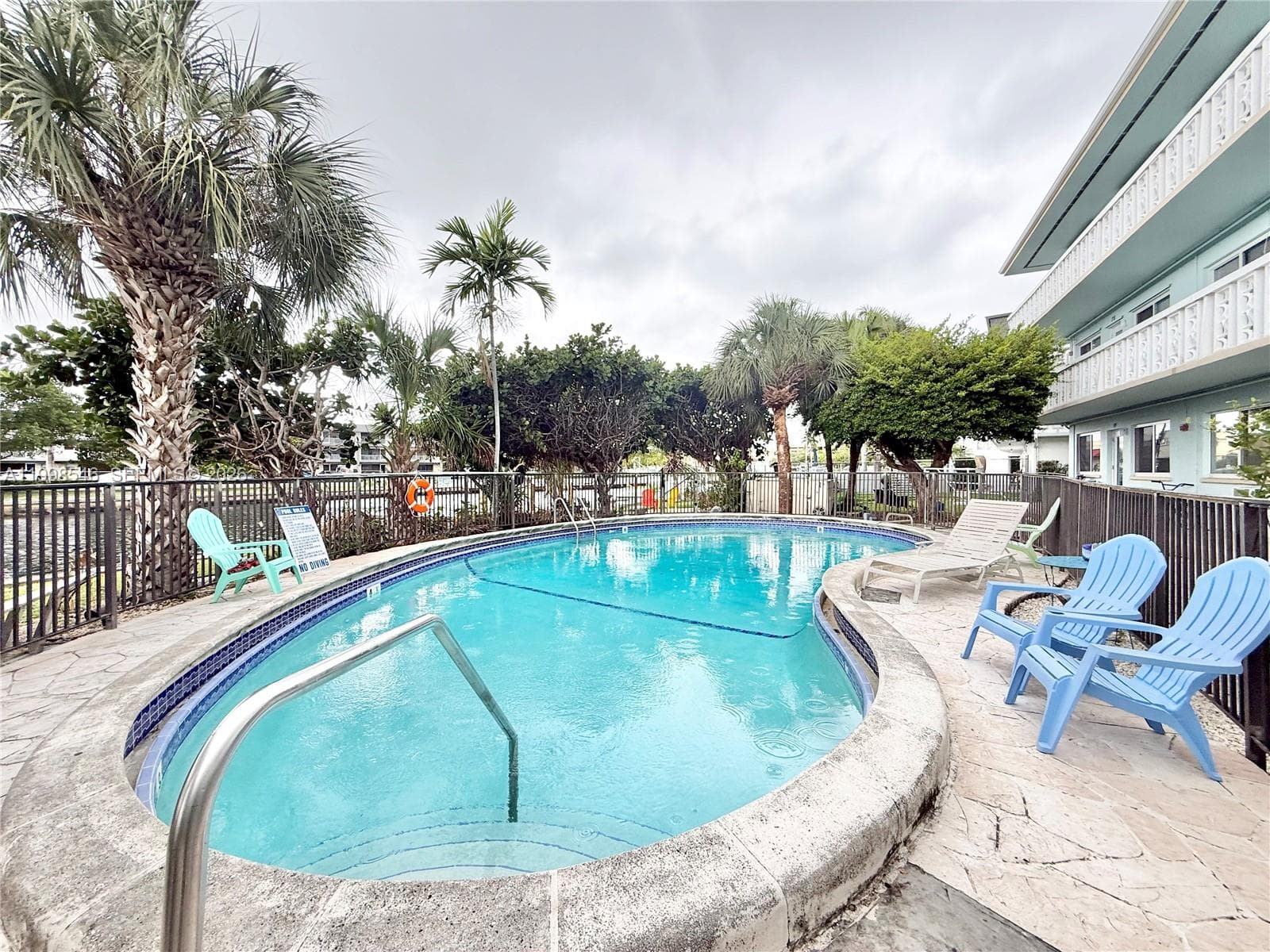 455 Golden Isles Dr 309 photo 14