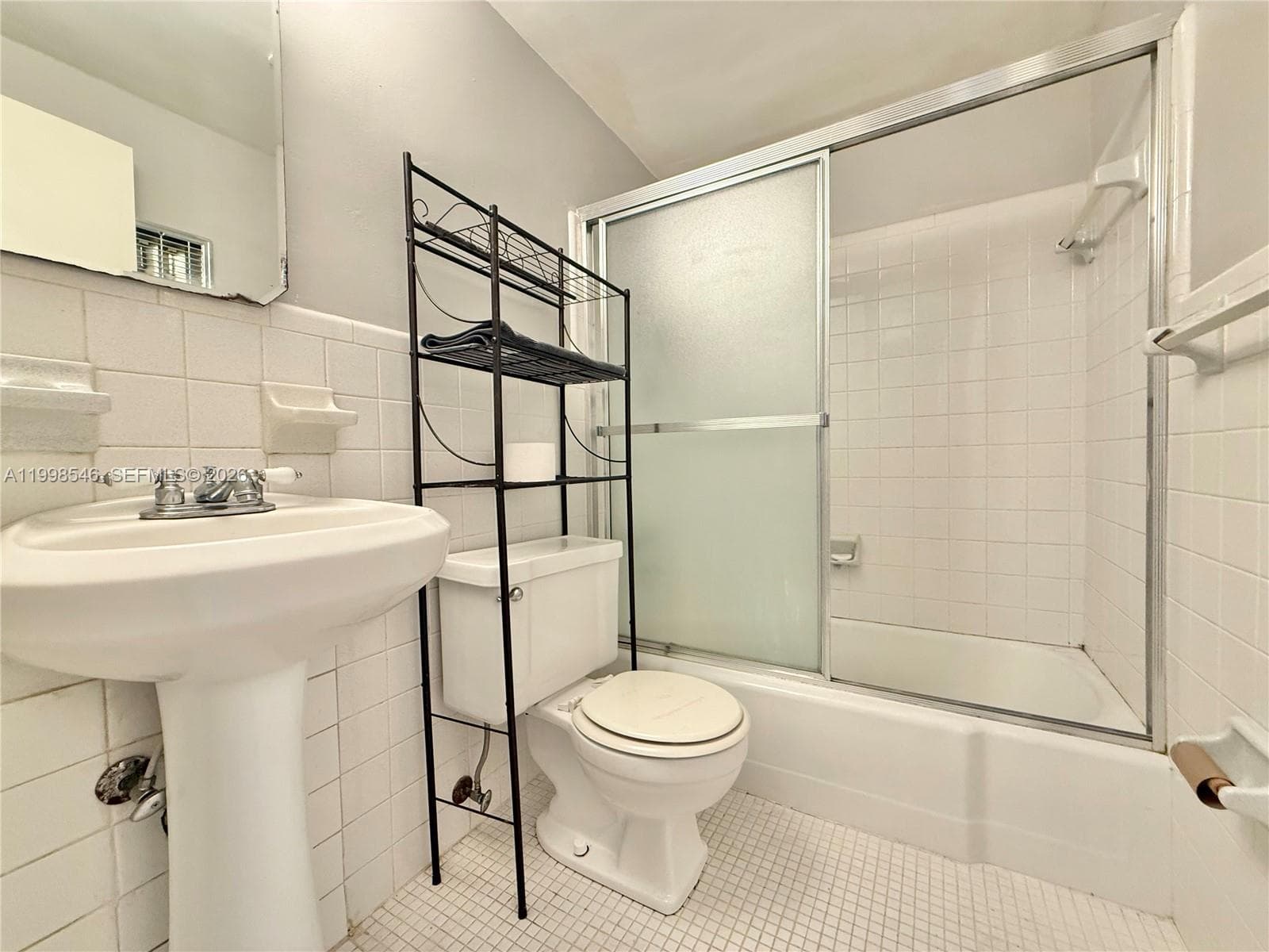 455 Golden Isles Dr 309 photo 11