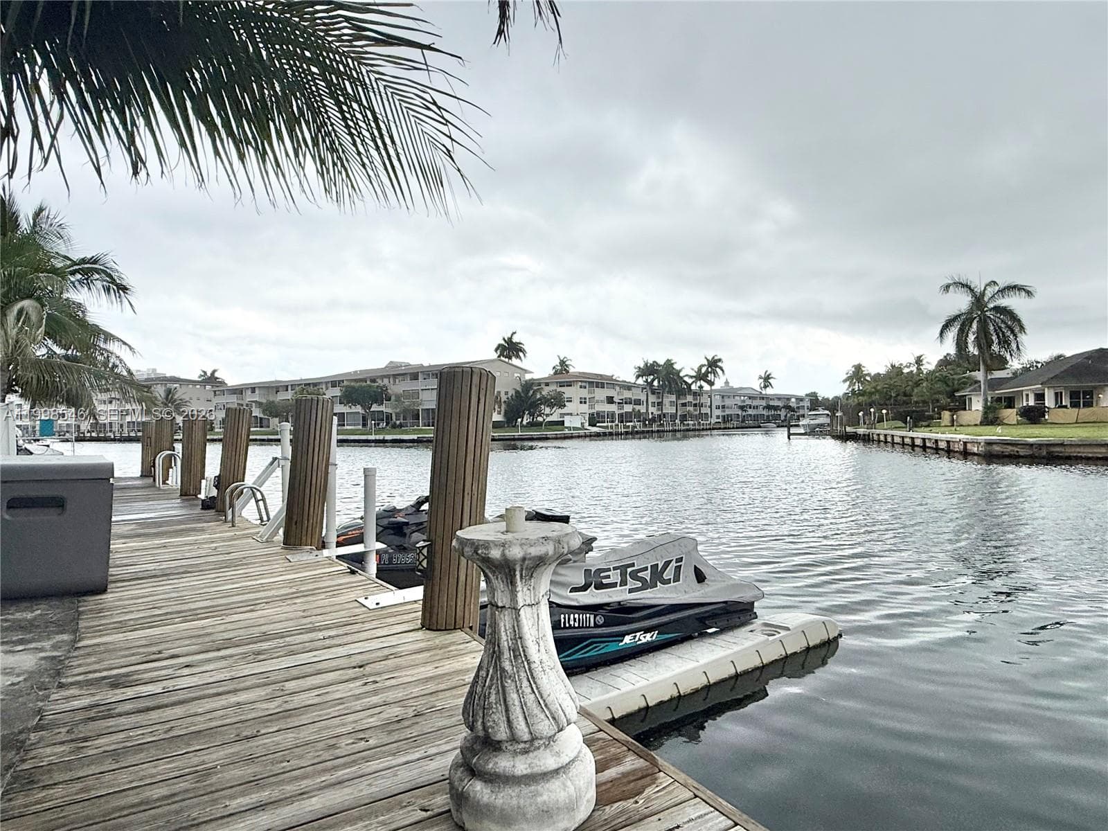 455 Golden Isles Dr 309 photo 19