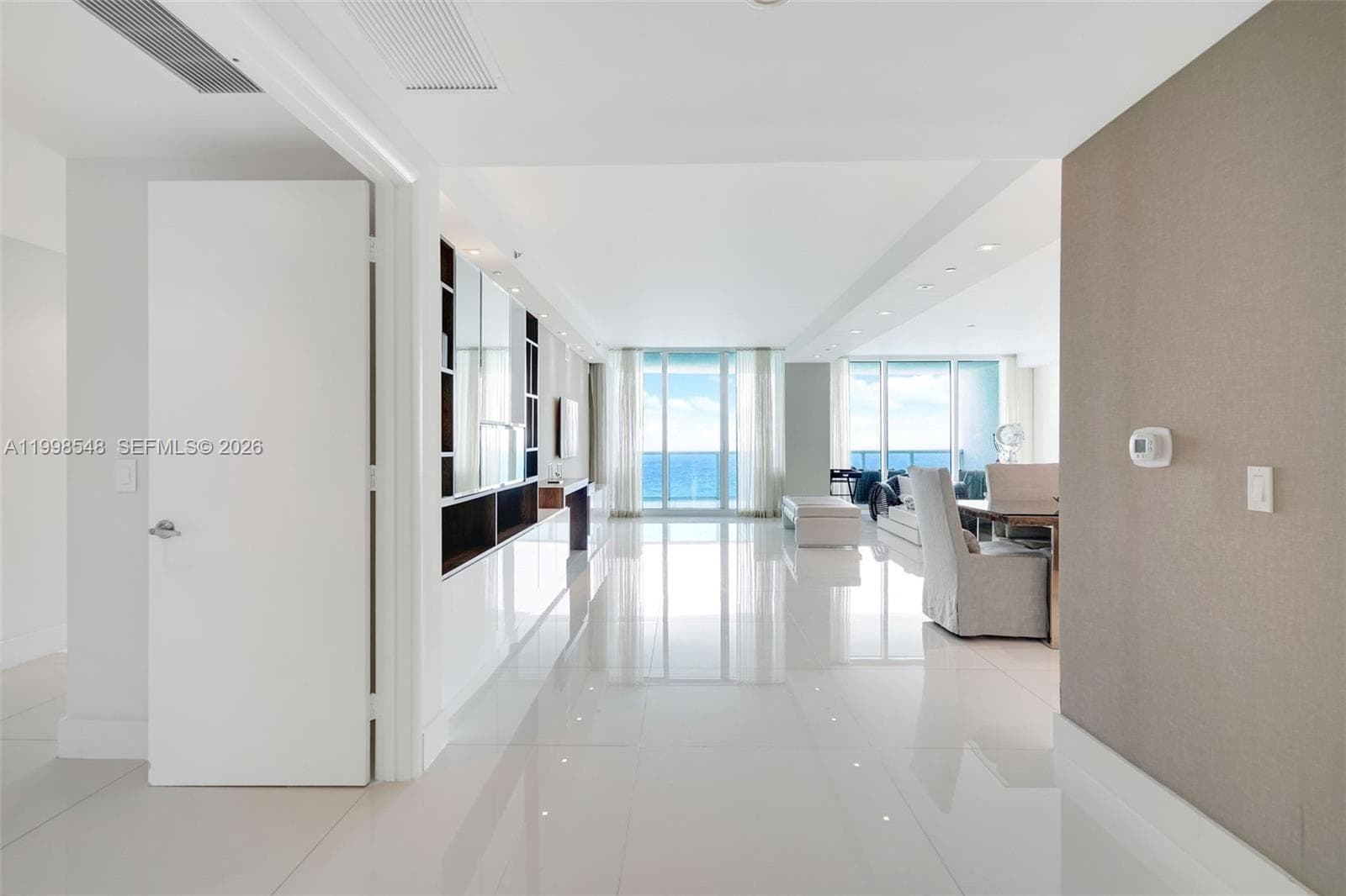 2711 Ocean Dr 2803 photo 7