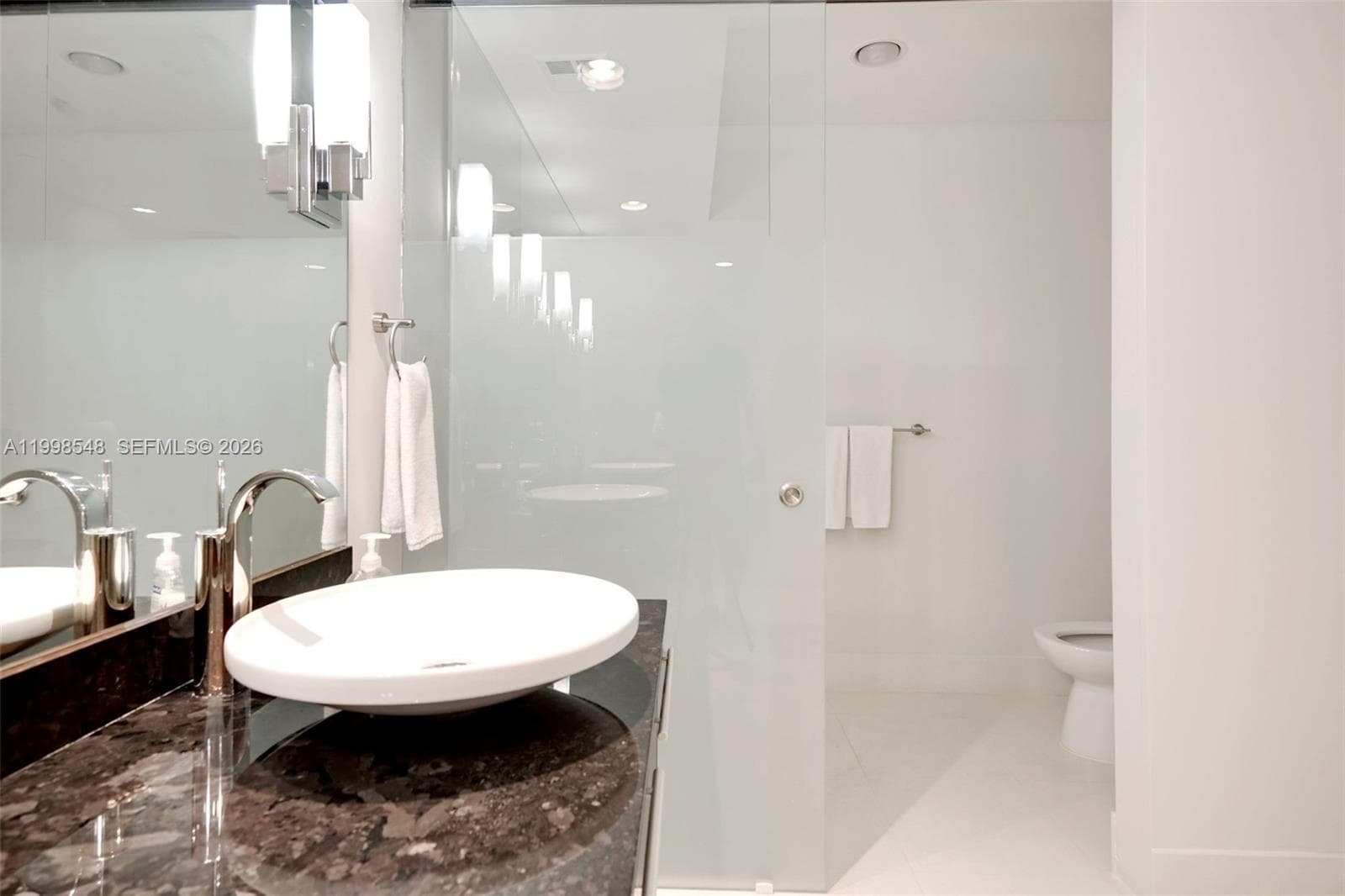 2711 Ocean Dr 2803 photo 25