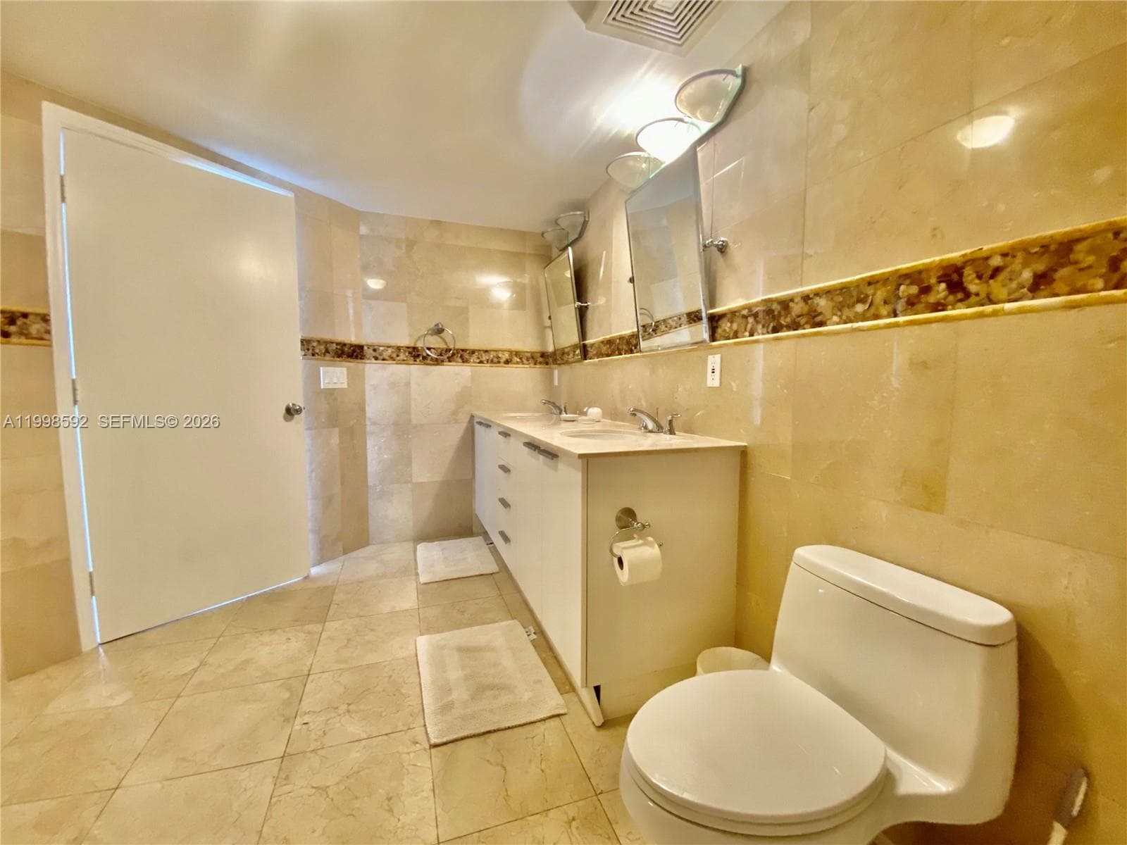 16699 Collins Ave 2510 photo 22