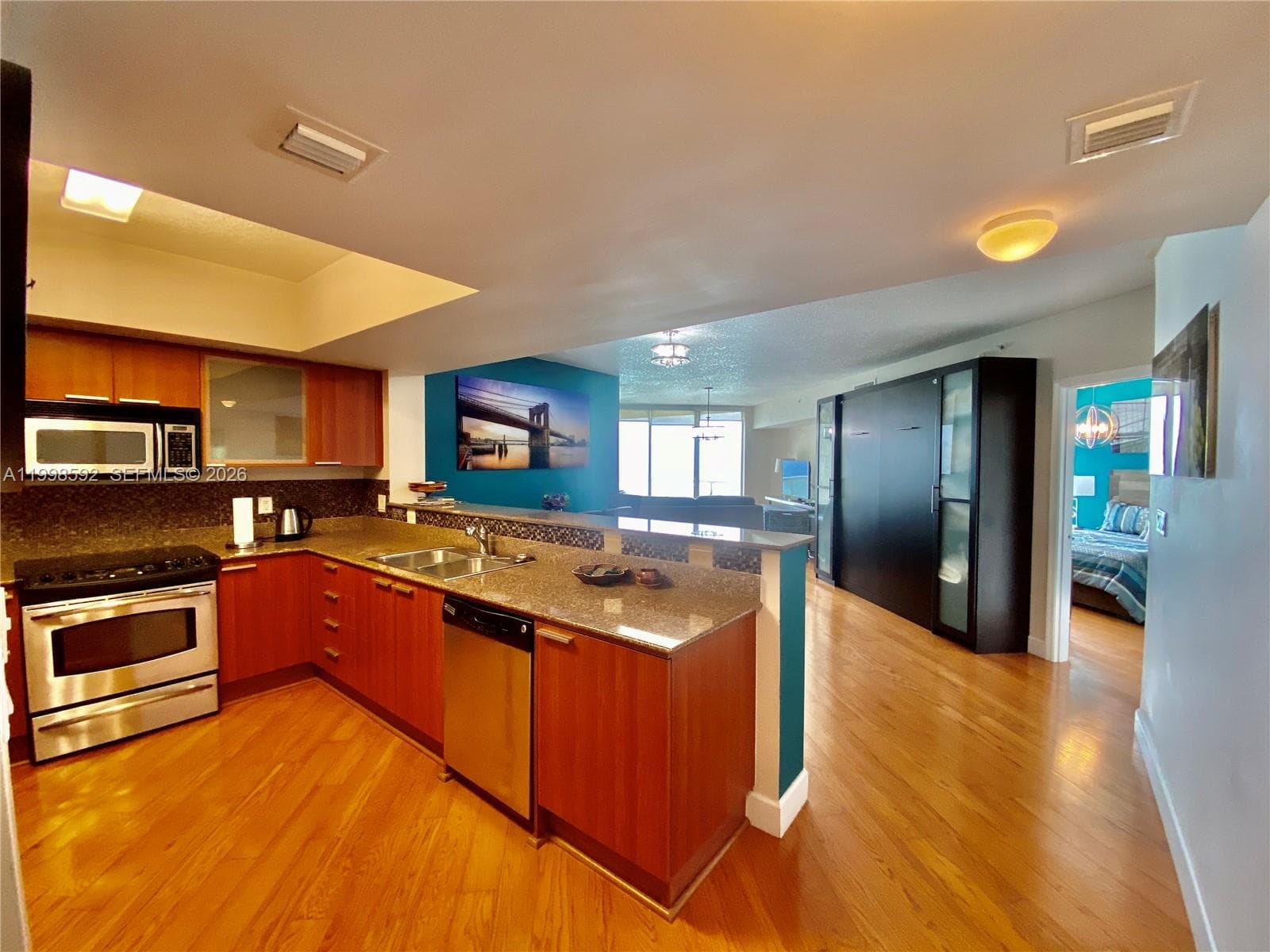 16699 Collins Ave 2510 photo 3