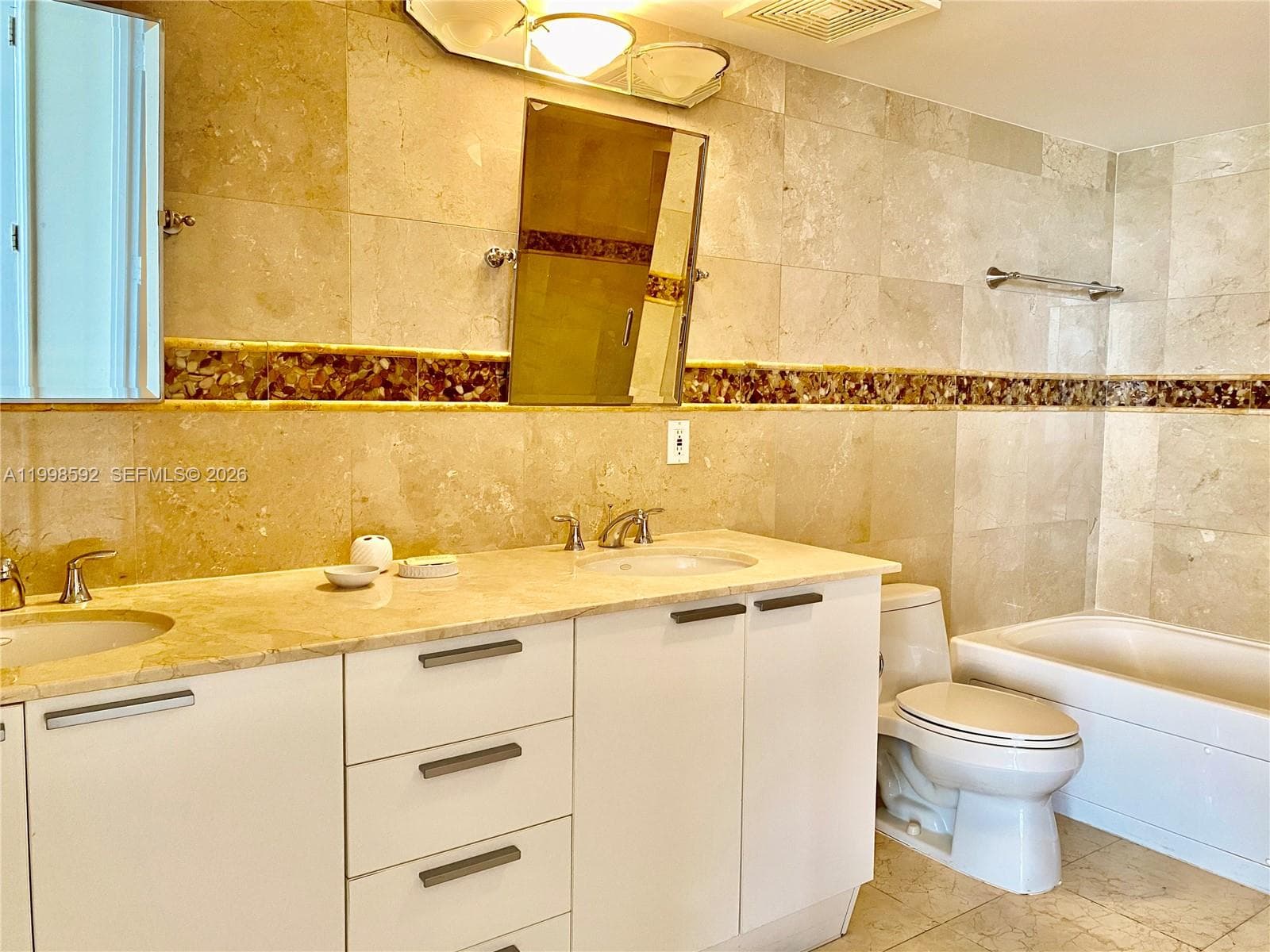 16699 Collins Ave 2510 photo 19