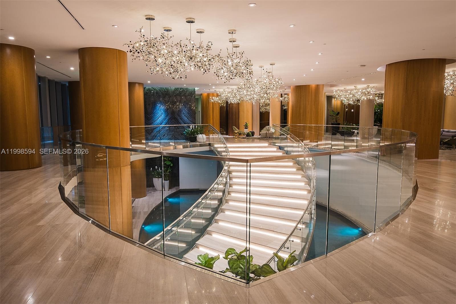 488 18th St 4005 photo 4