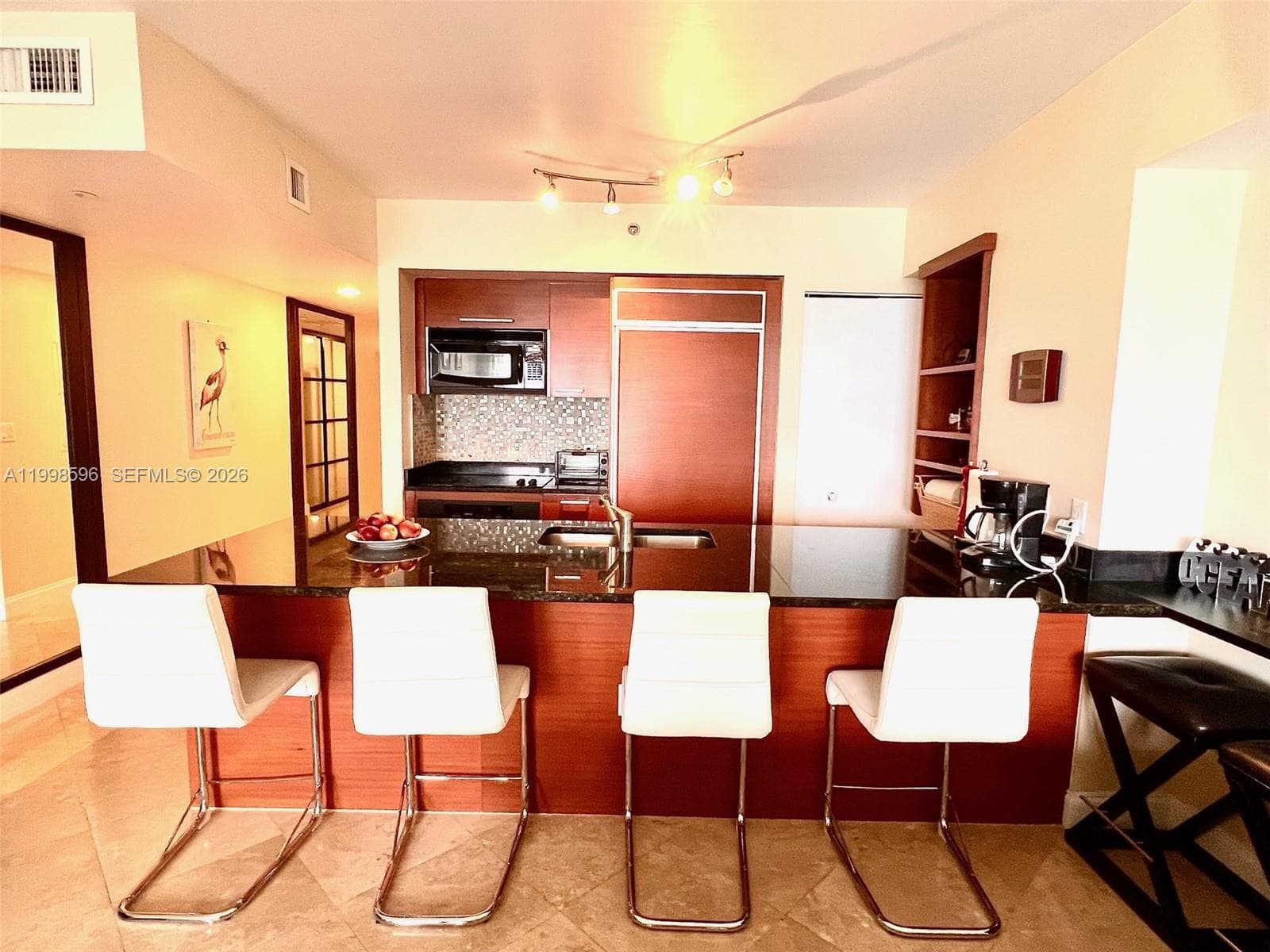 1830 Ocean Dr 3309 photo 6