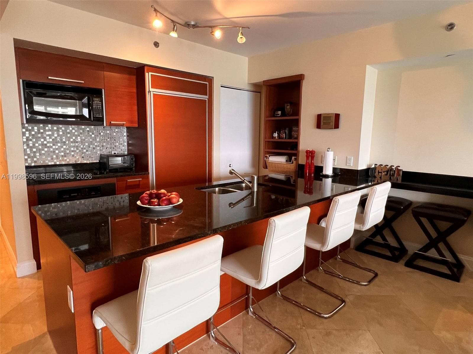 1830 Ocean Dr 3309 photo 7