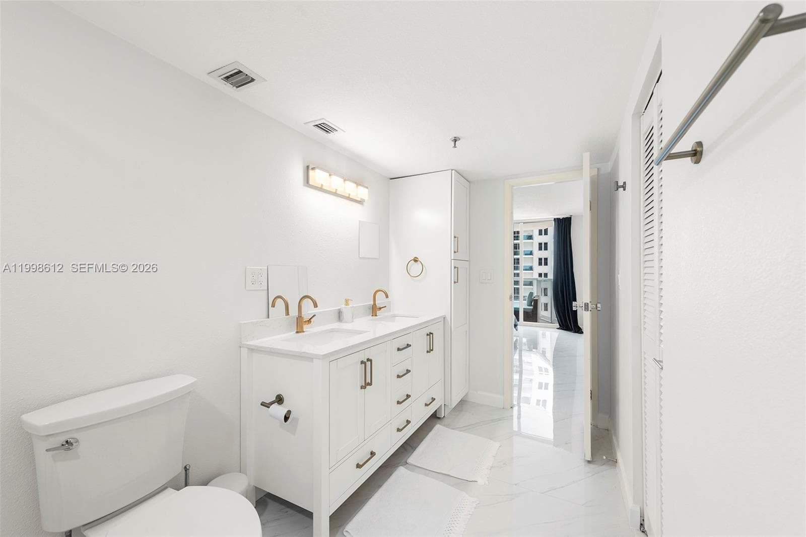 2401 Collins Ave 1007 photo 16