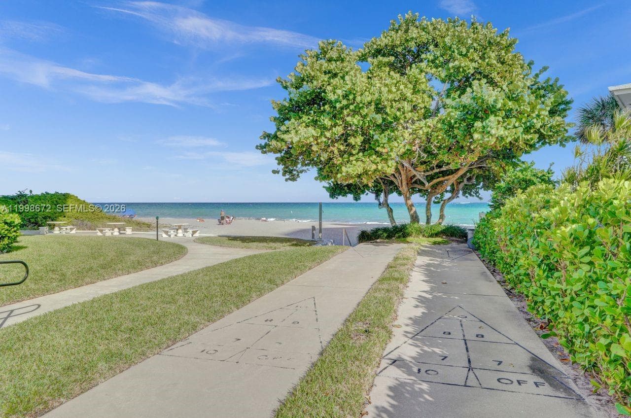 1500 Ocean Blvd 1408 photo 21