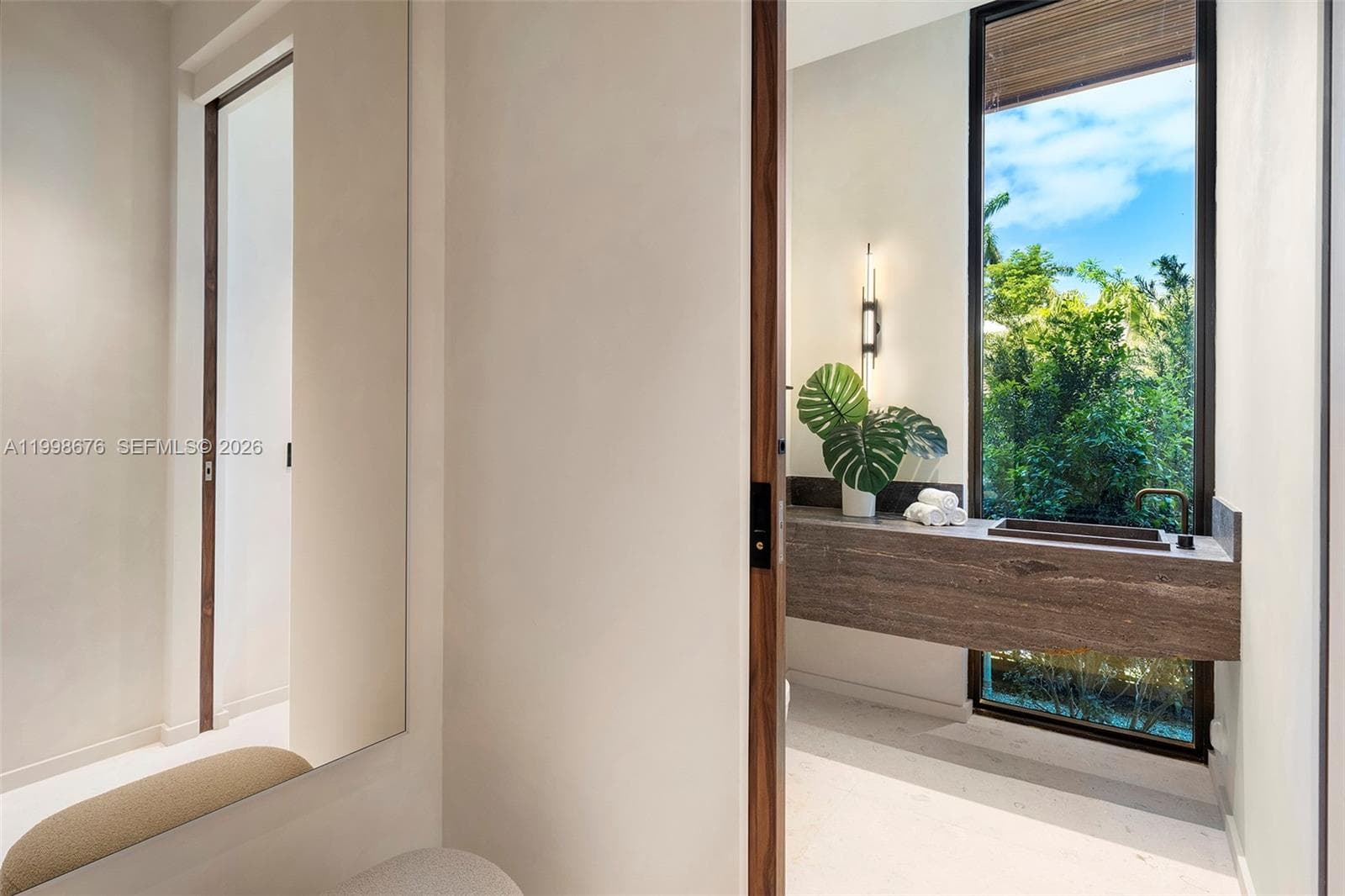 9640 Broadview Dr photo 11