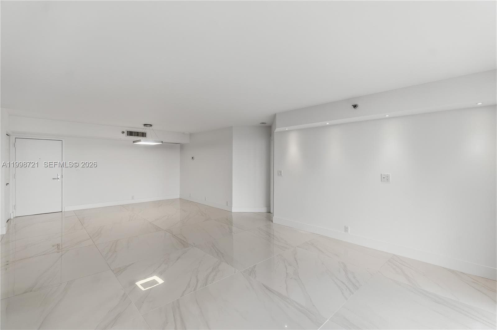 19101 36th Ct 1811 photo 12