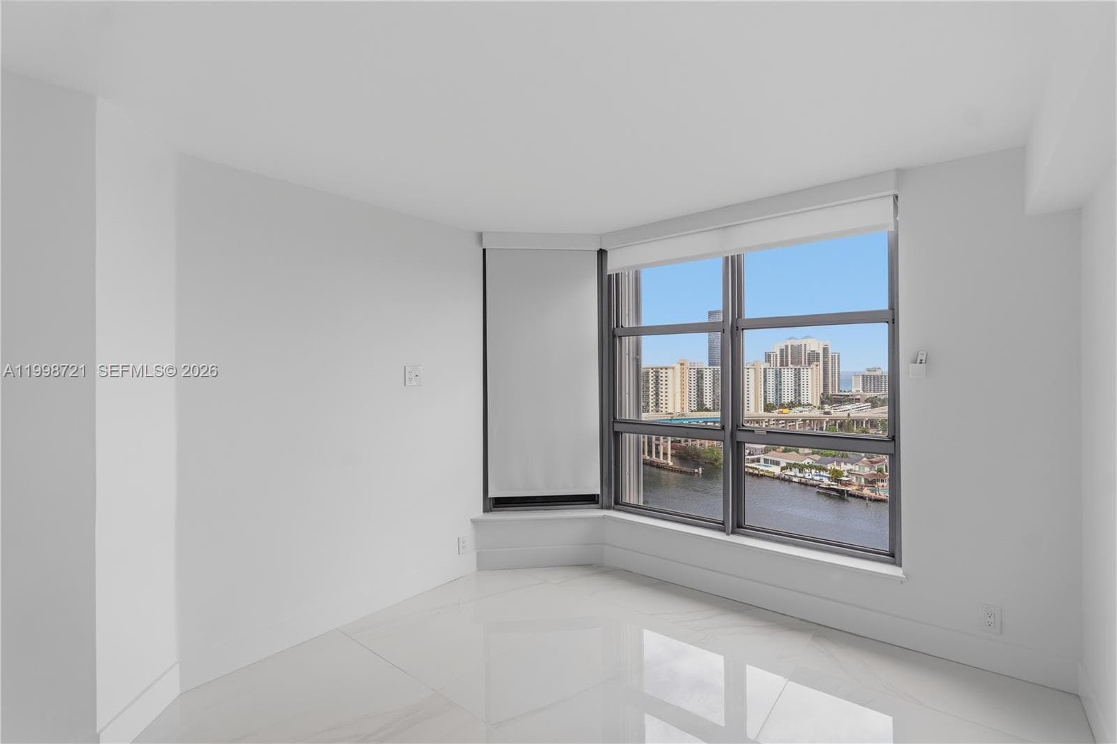 19101 36th Ct 1811 photo 22