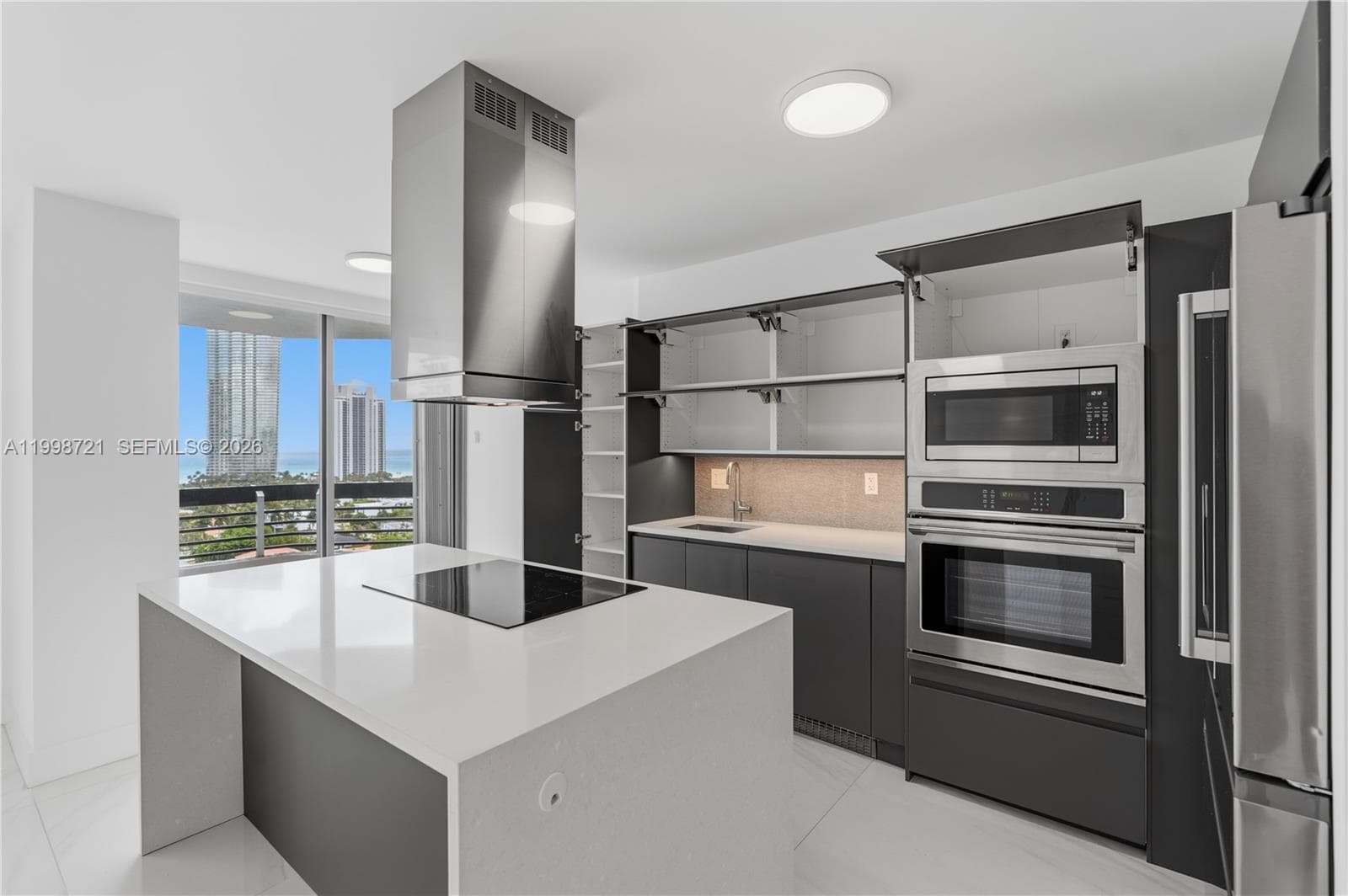 19101 36th Ct 1811 photo 7