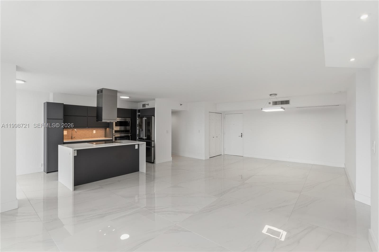 19101 36th Ct 1811 photo 9