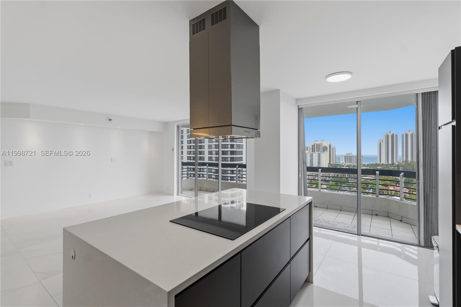 19101 36th Ct 1811 photo 4