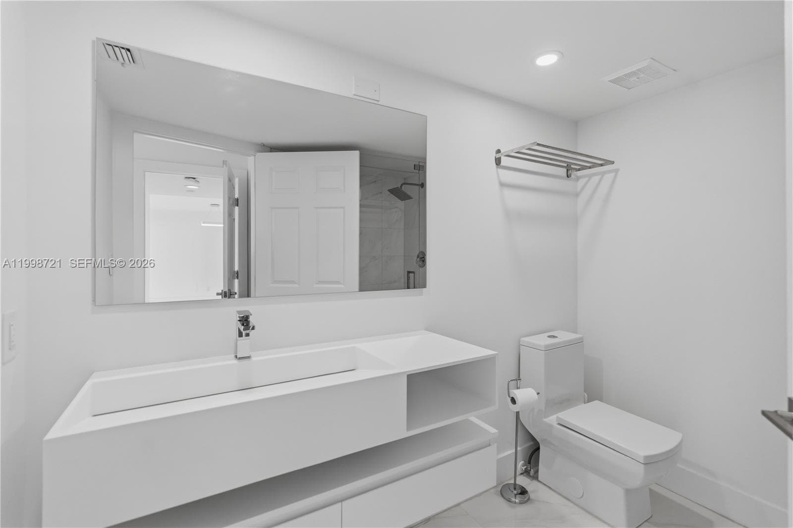 19101 36th Ct 1811 photo 25