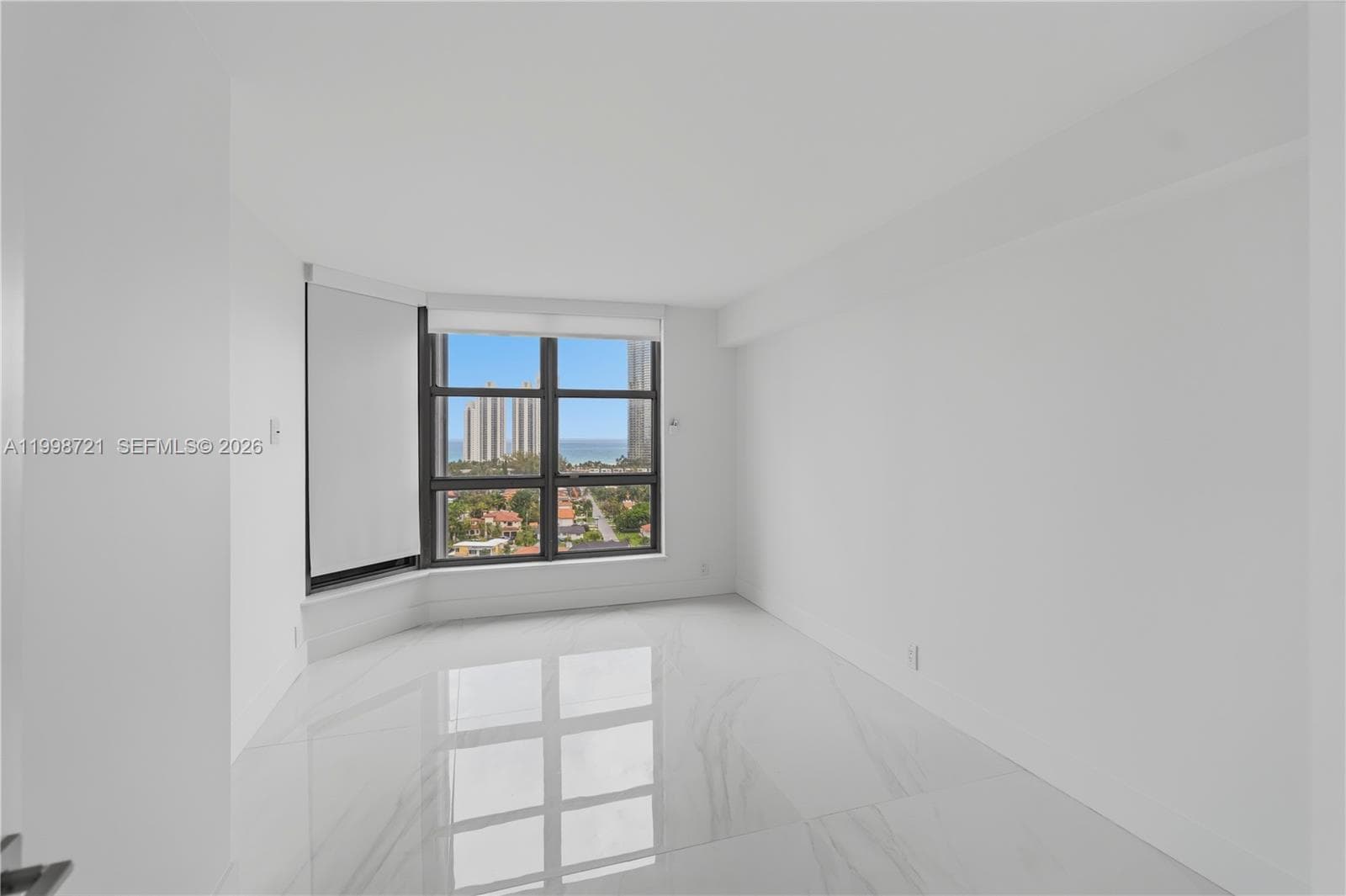 19101 36th Ct 1811 photo 21