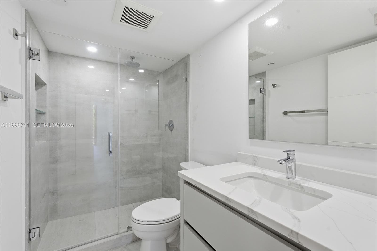 251 Crandon Blvd 202 photo 23